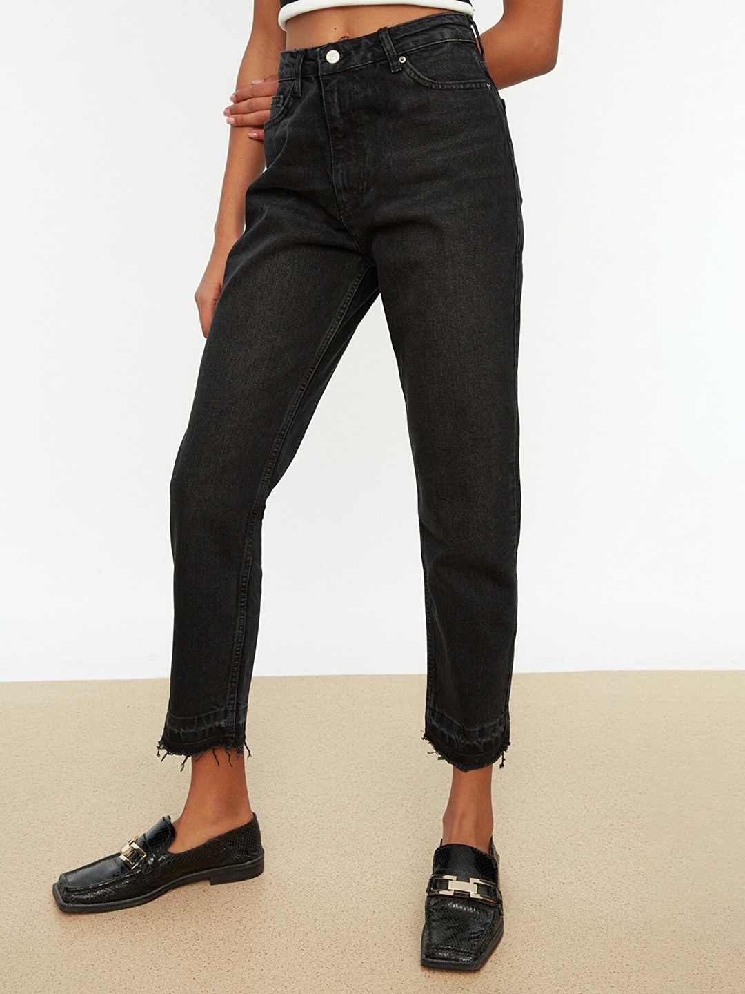 

Trendyol Women Black Light Fade Stretchable Jeans
