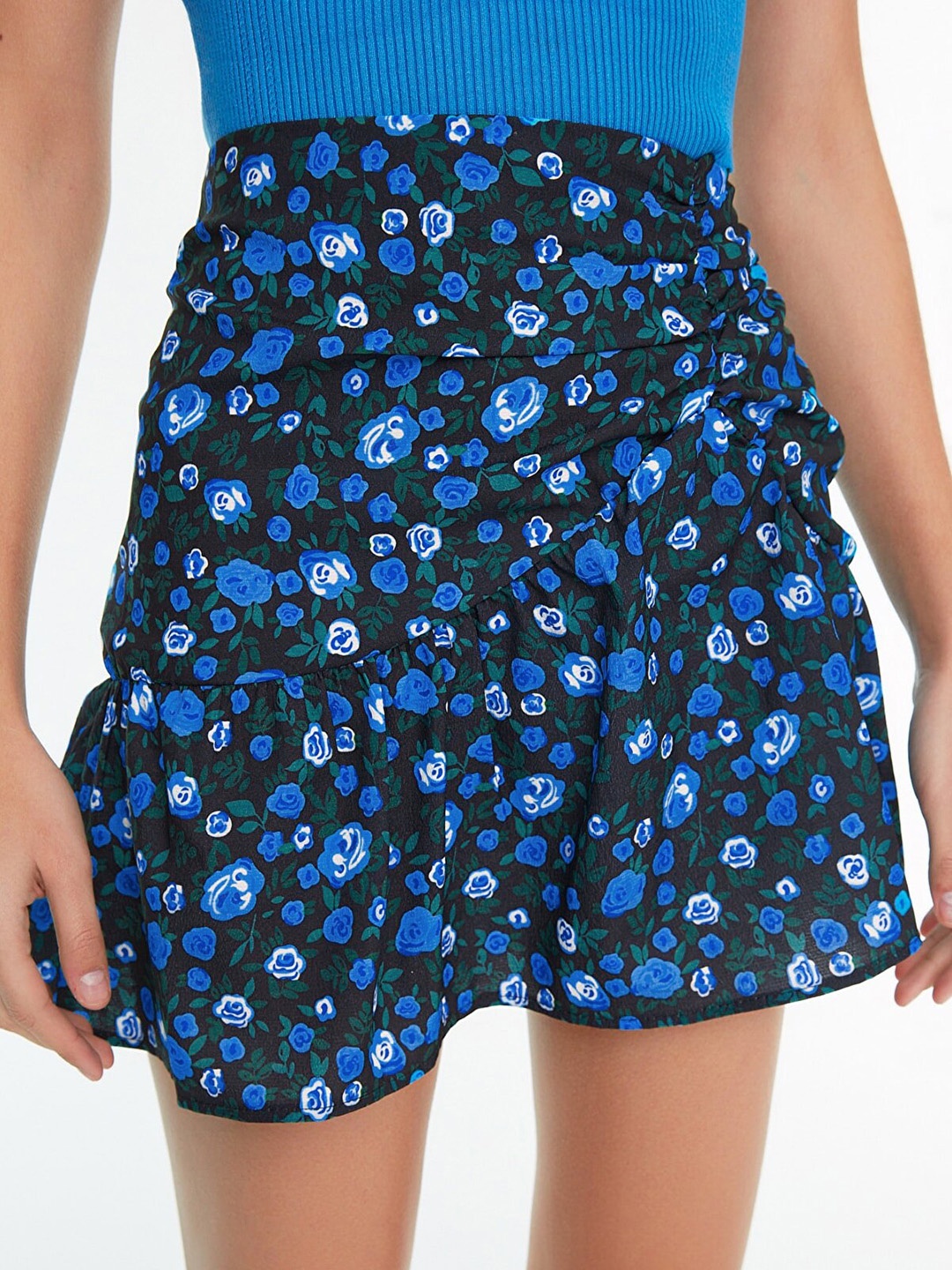 

Trendyol Women Black & Blue Floral Printed A-Line Skirt