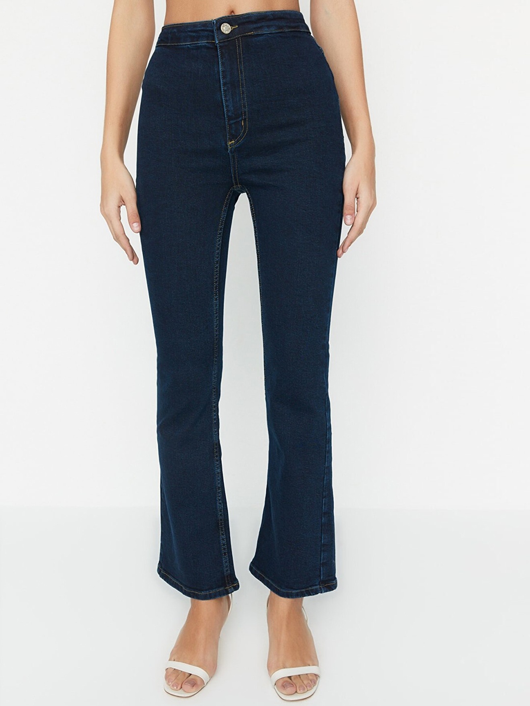 

Trendyol Women Navy Blue Bootcut Stretchable Jeans