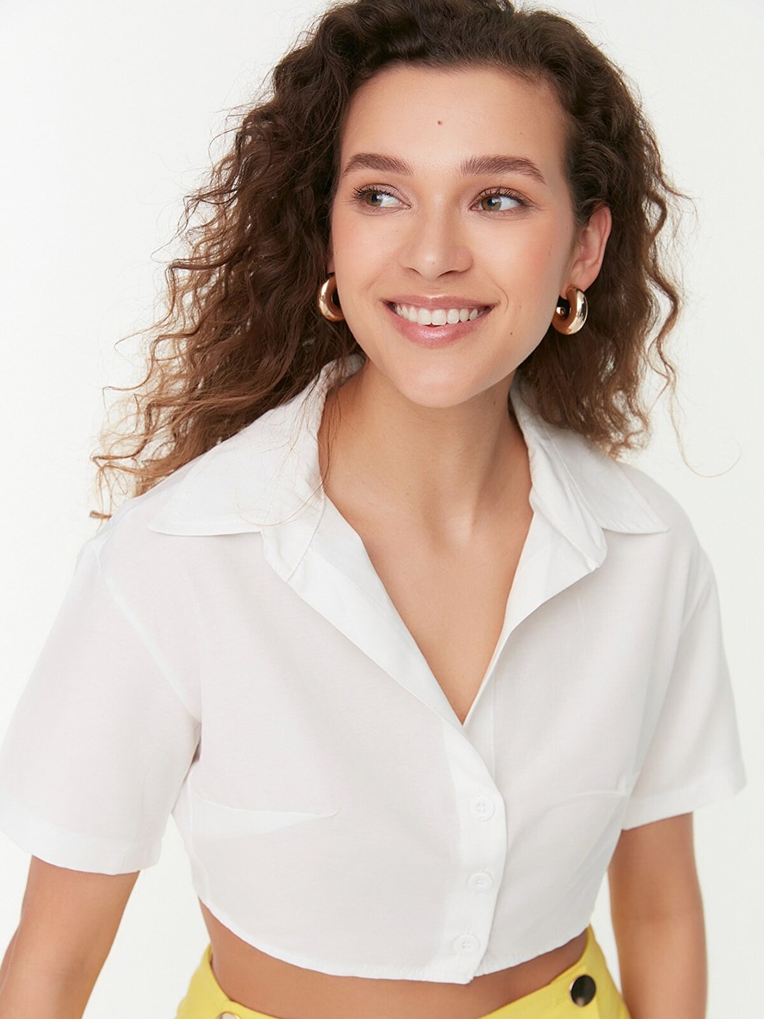 

Trendyol Women Off White Solid Cropped Casual Shirt