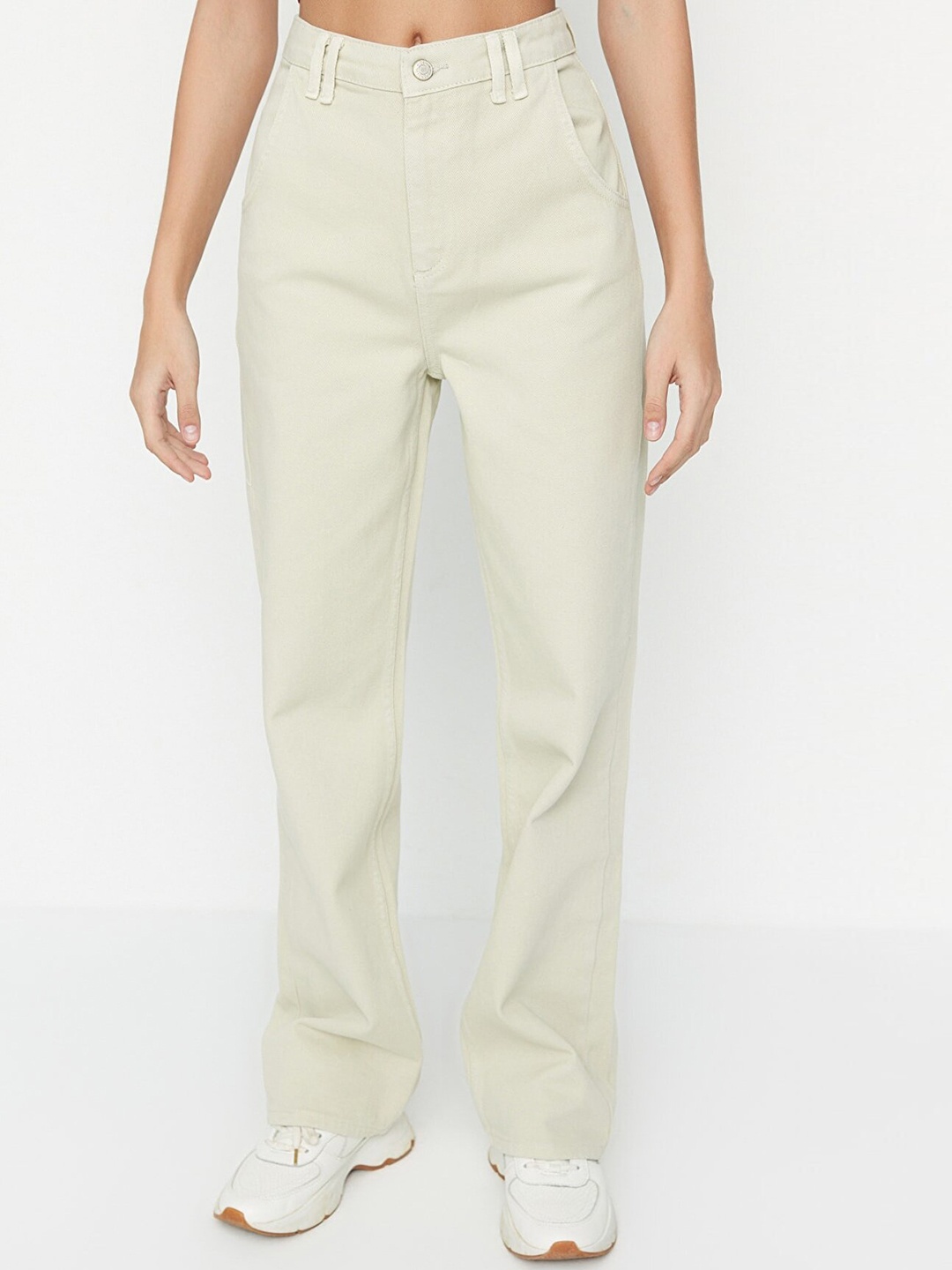 

Trendyol Women Beige Solid Cotton Jeans Stretchable Jeans