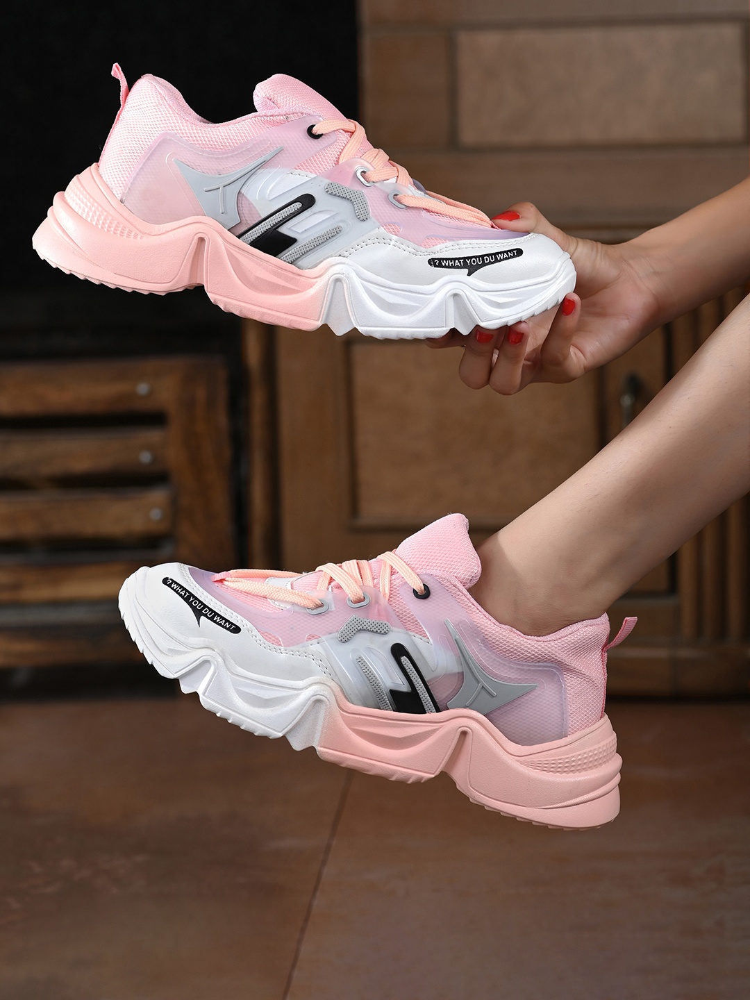 

AfroJack Women Pink Colourblocked Sneakers