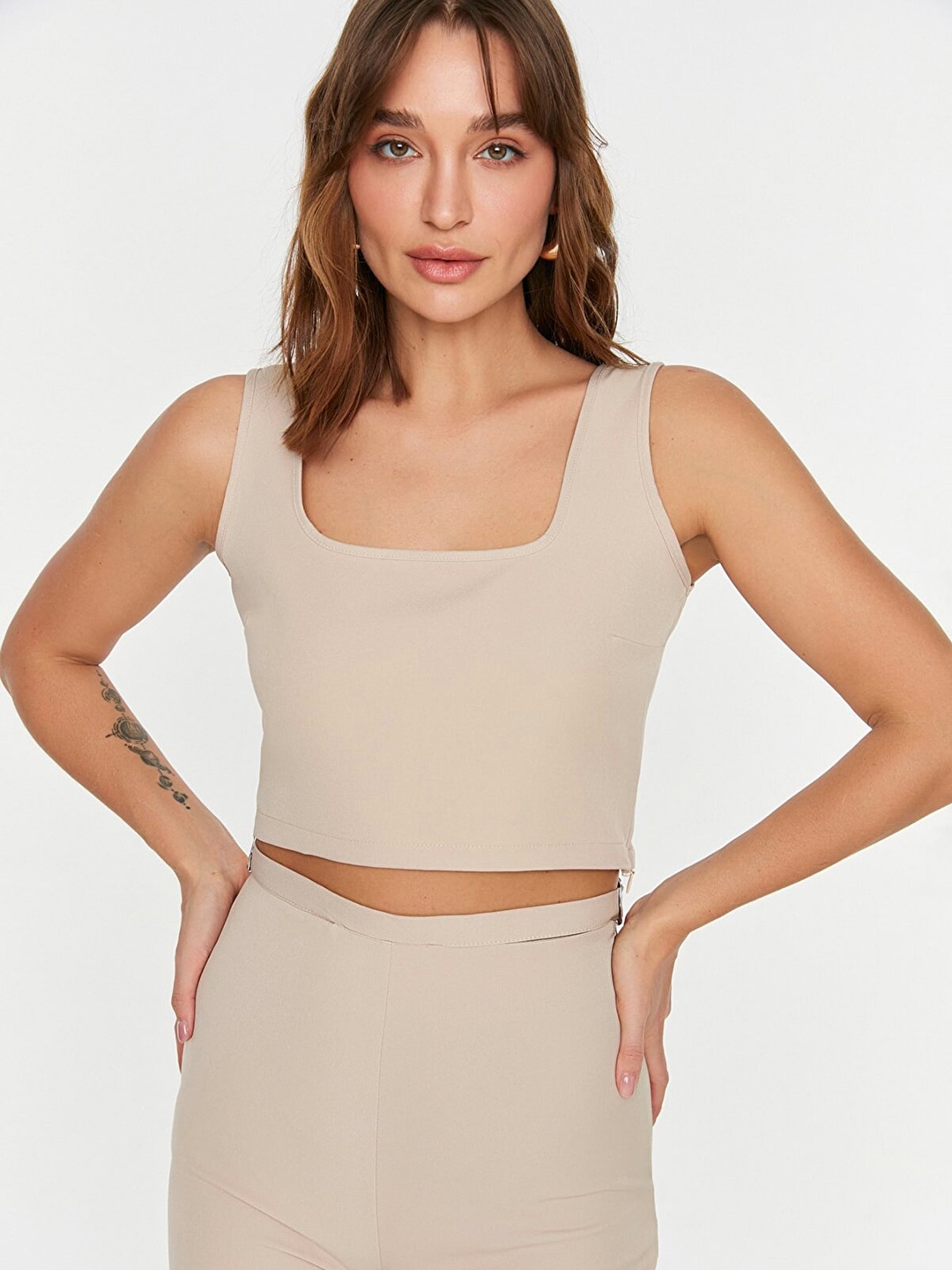 

Trendyol Beige Square Neck Crop Top