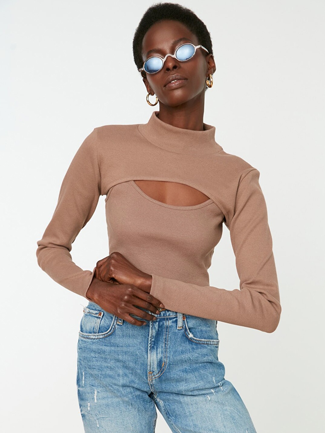 

Trendyol Dusty Pink Solid Cami Top with Cropped High Neck Arm Warmer, Rose