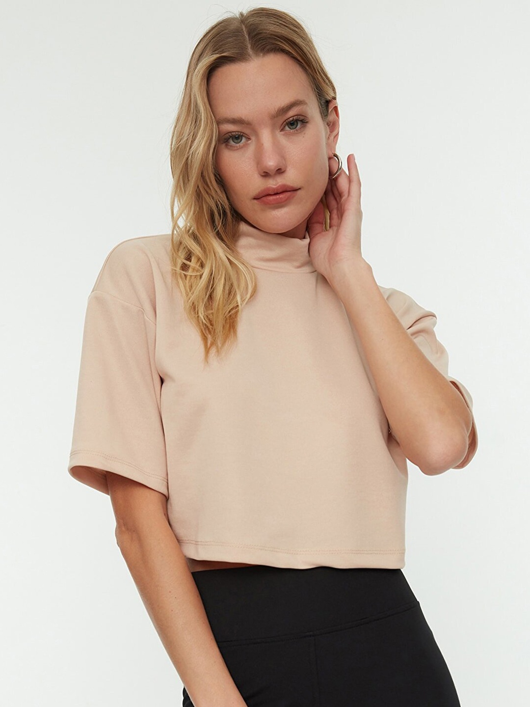 

Trendyol Beige Drop Shoulder Sleeves Top