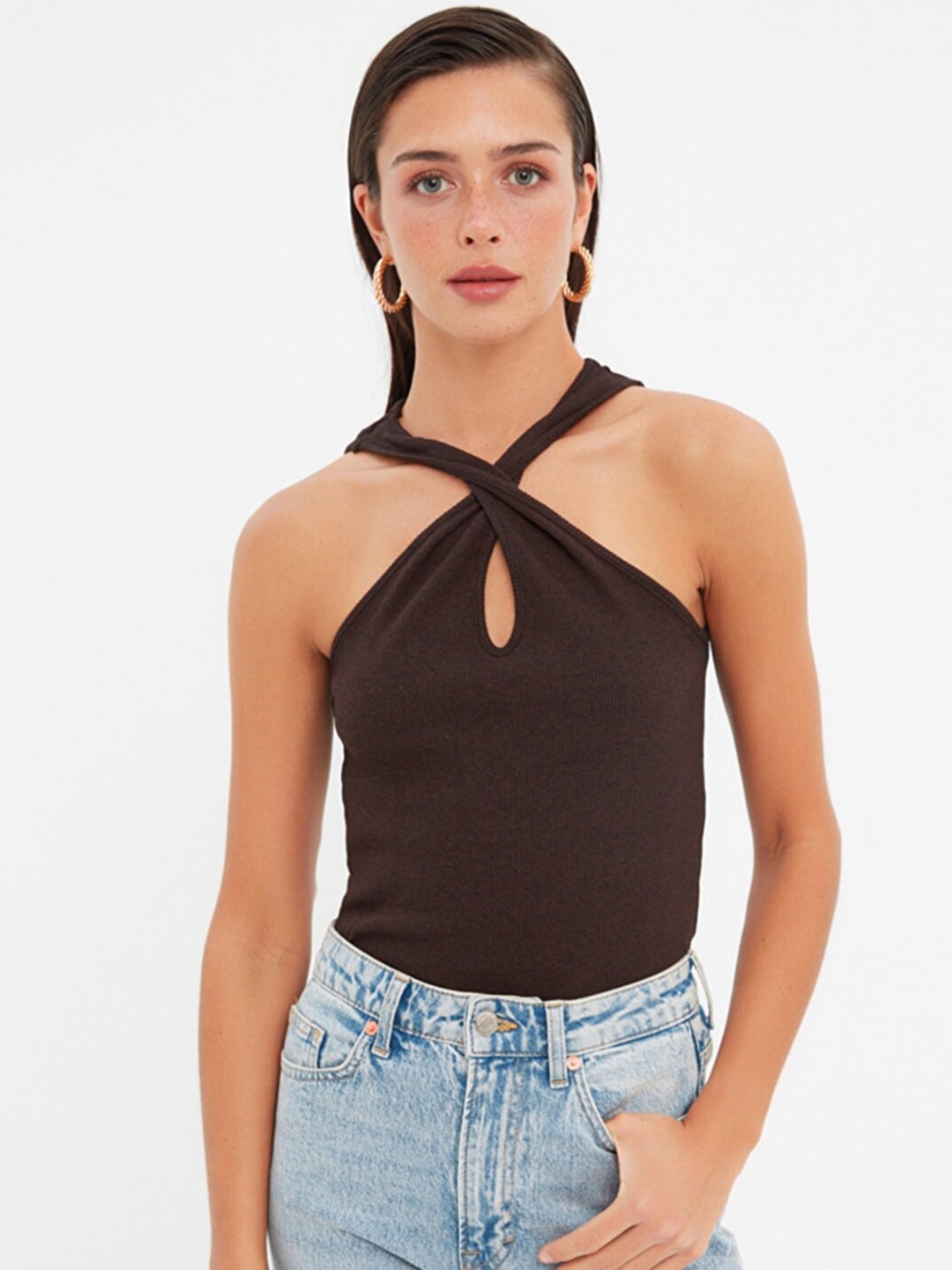 

Trendyol Brown Solid Ribbed Keyhole Neck Top