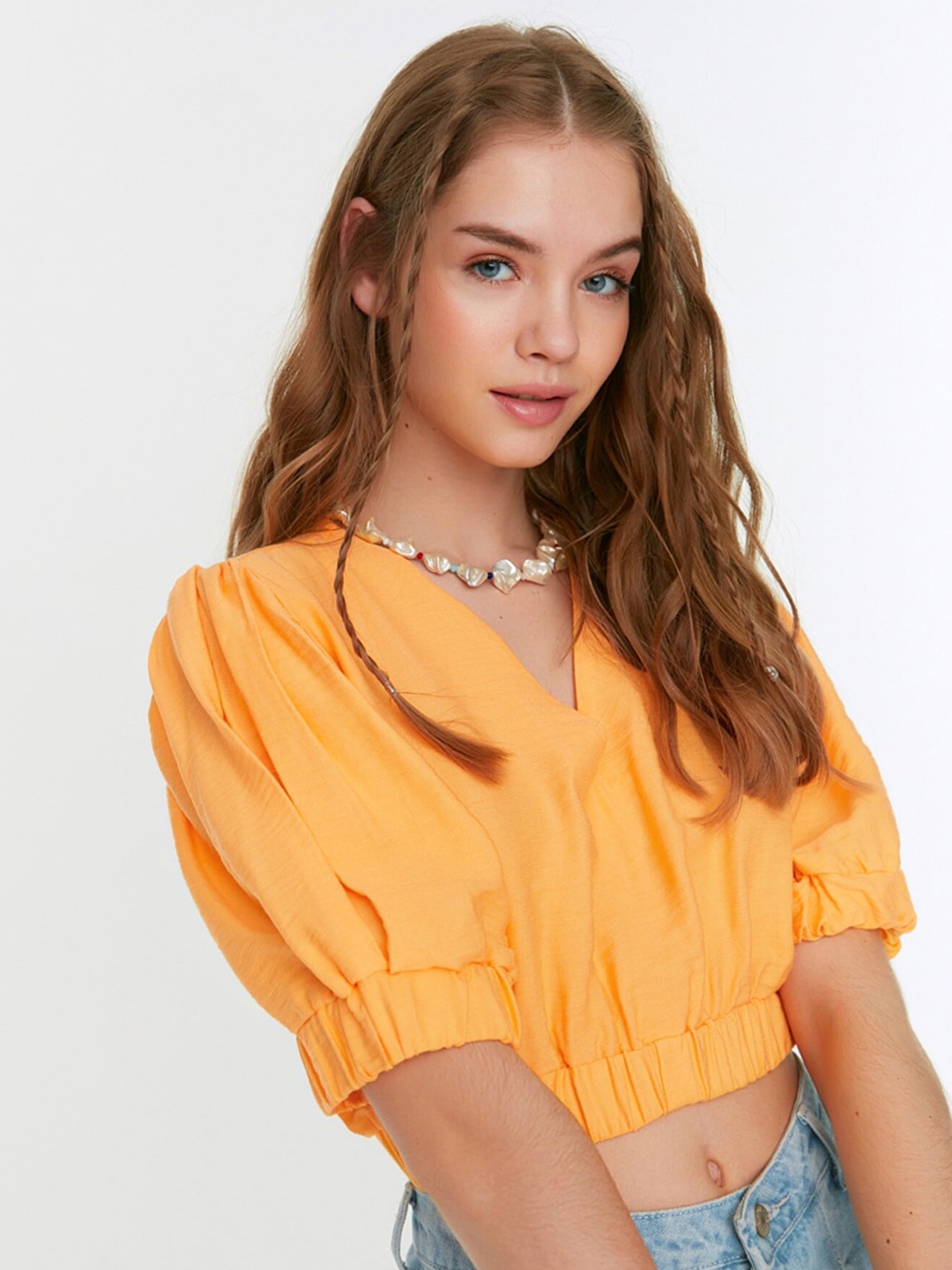 

Trendyol Mustard Yellow Solid Blouson Crop Top