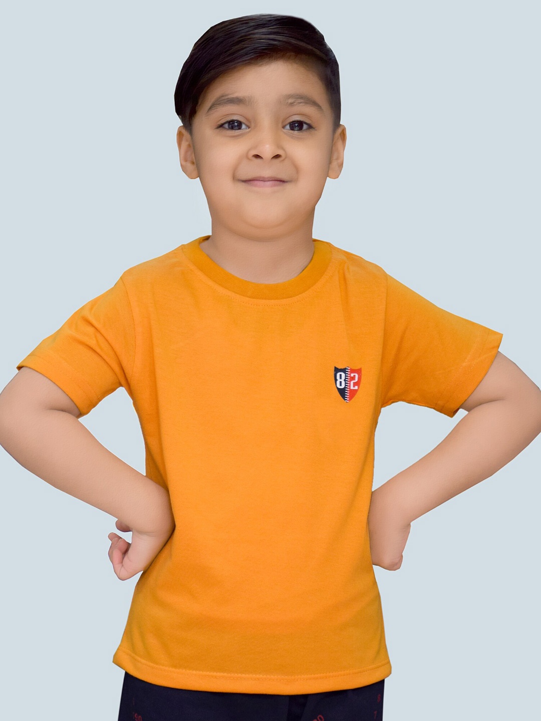 

3BROS Kids Gold-Toned High Neck Applique T-shirt