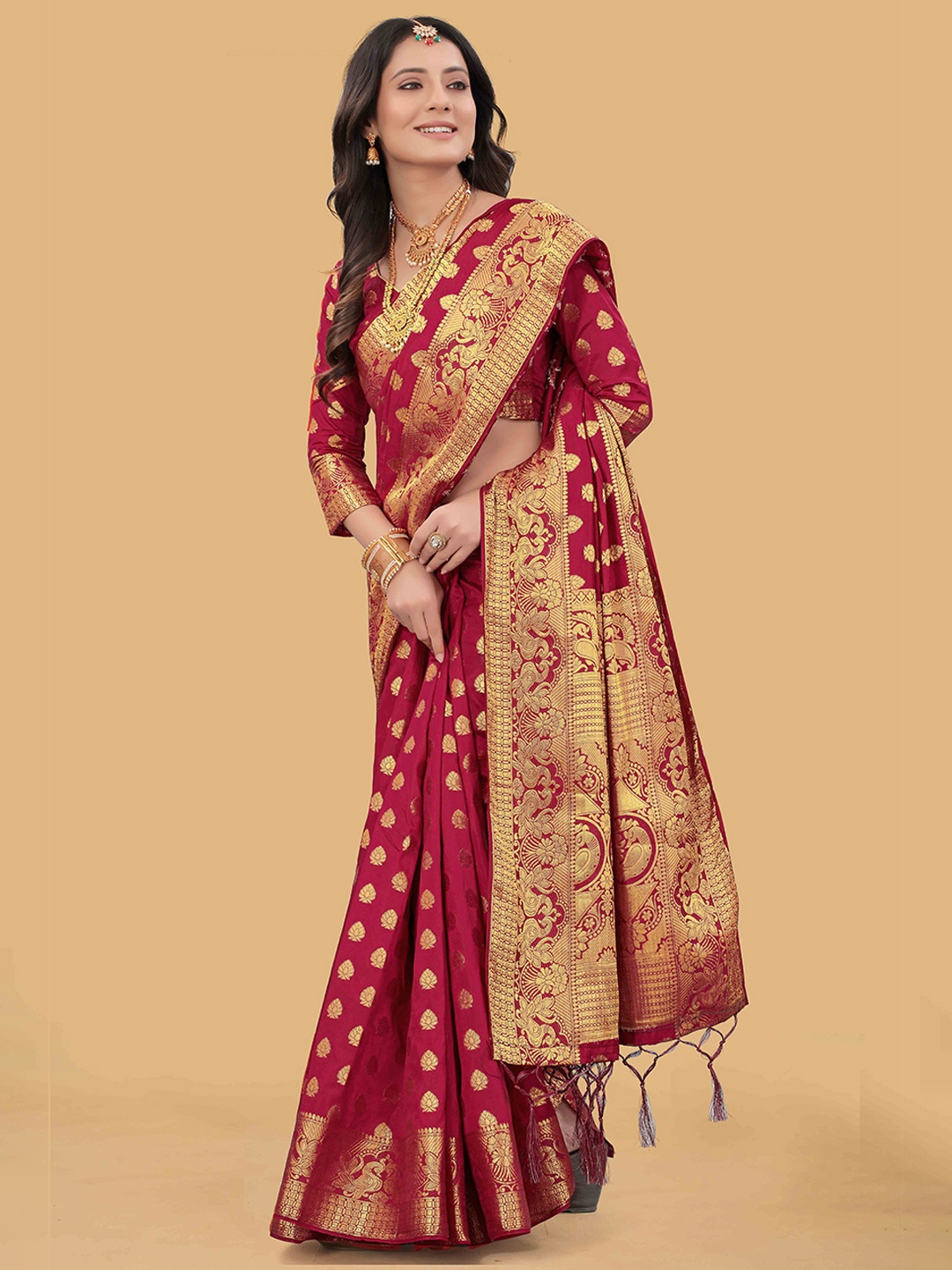 

LINARO LIFESTYLES Red & Gold-Toned Ethnic Motifs Zari Silk Cotton Banarasi Saree