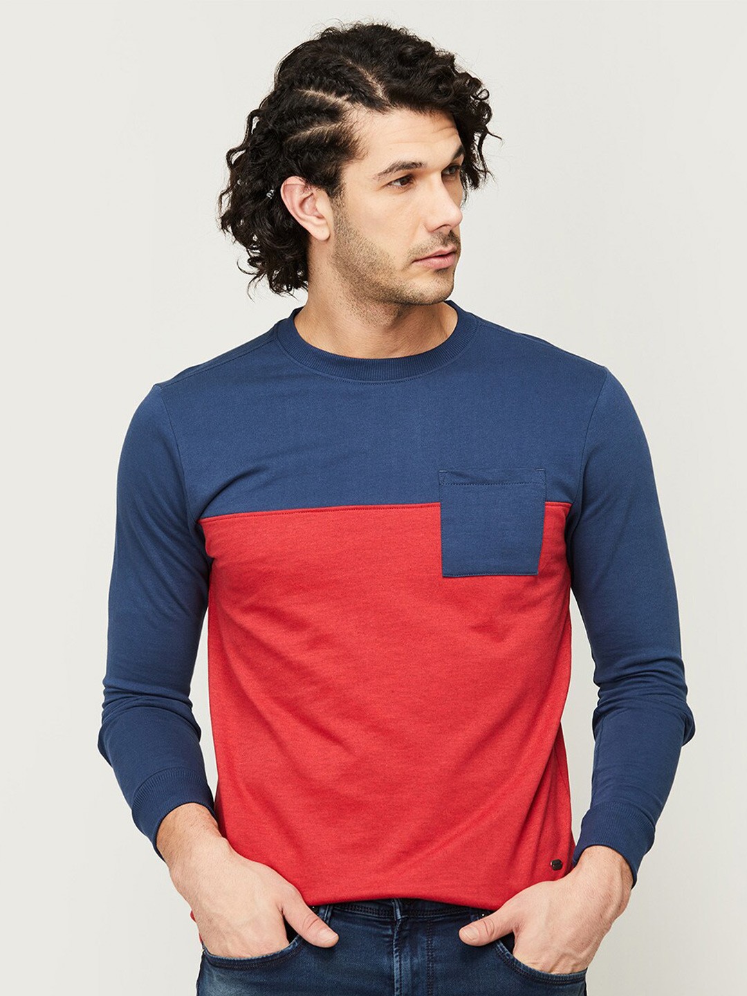 

Fame Forever by Lifestyle Men Blue Colourblocked Sweatshirt