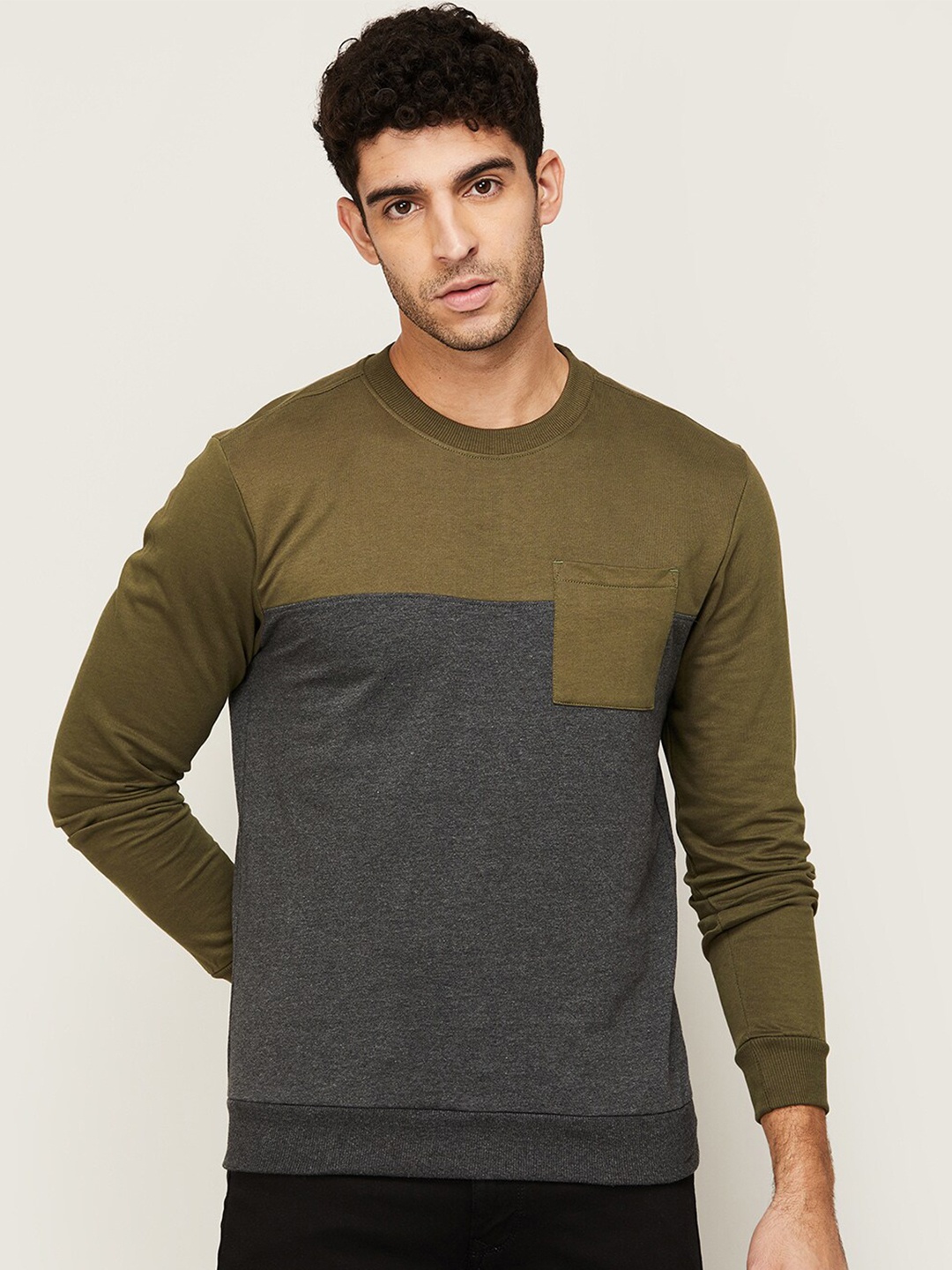 

Fame Forever by Lifestyle Men Olive Green Colourblocked Sweatshirt