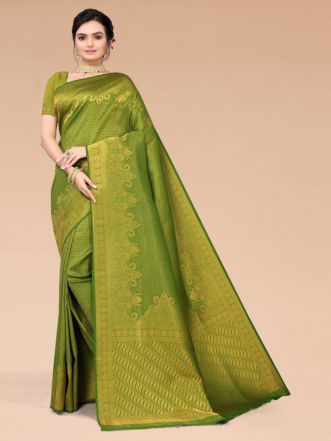 

Mitera Green & Gold-Toned Ethnic Motifs Zari Silk Blend Banarasi Saree