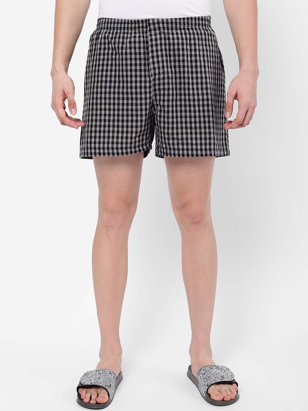 

R&B Men Grey & Black Checked Pure Cotton Boxer