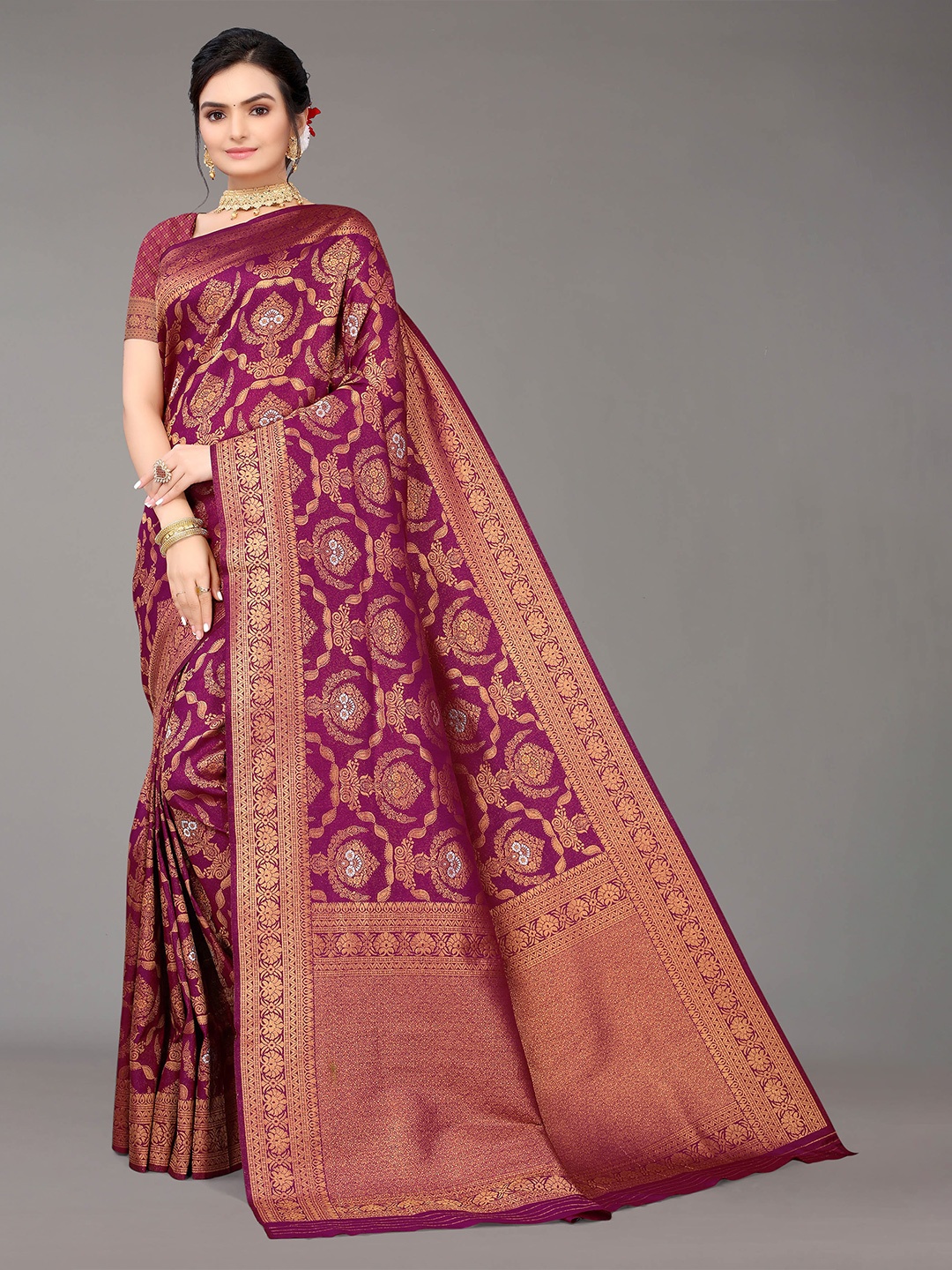

Nimayaa Purple & Gold-Toned Ethnic Motifs Zari Silk Blend Banarasi Saree