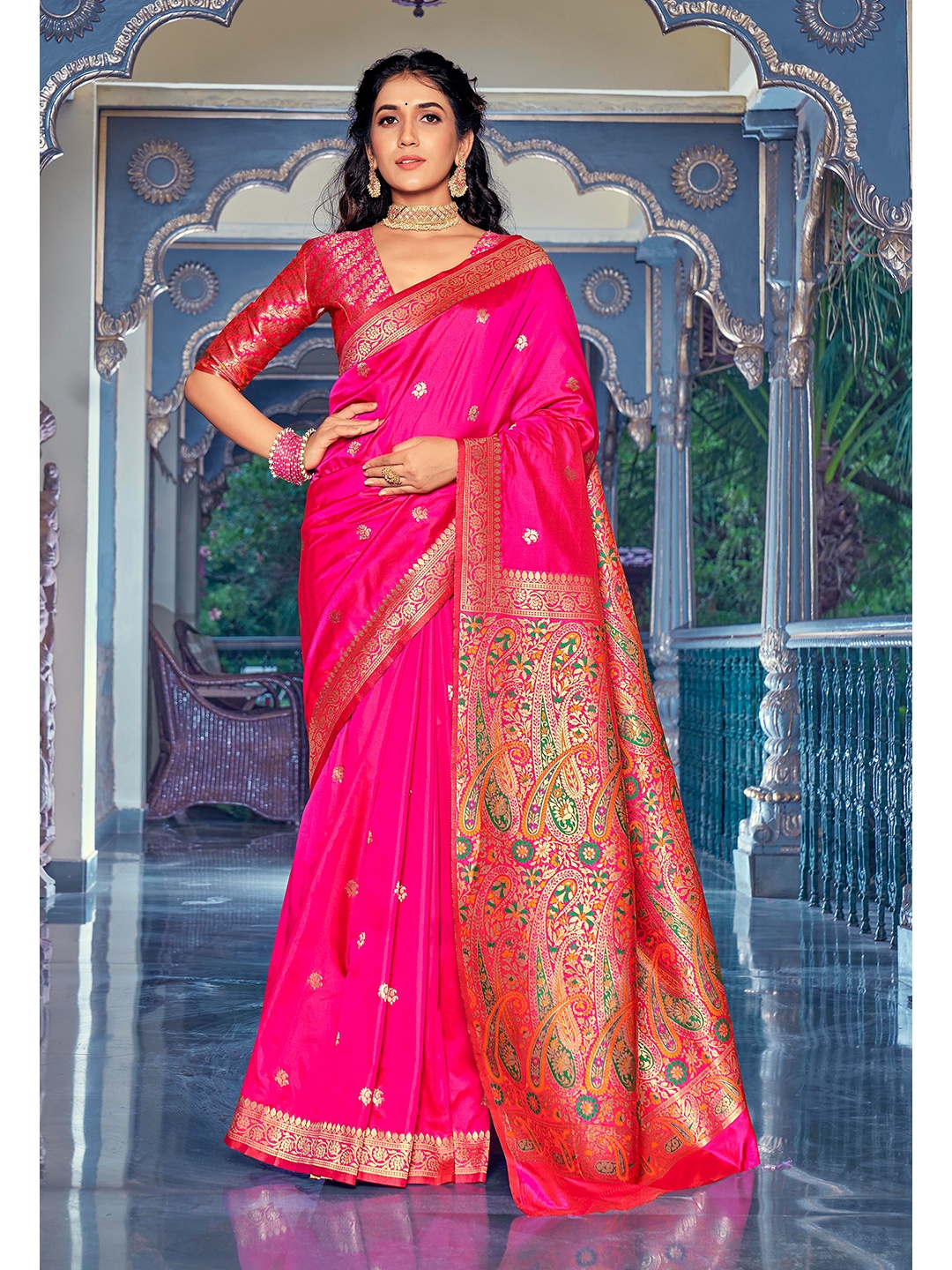 

elora Pink Woven Design Zari Silk Blend Paithani Saree