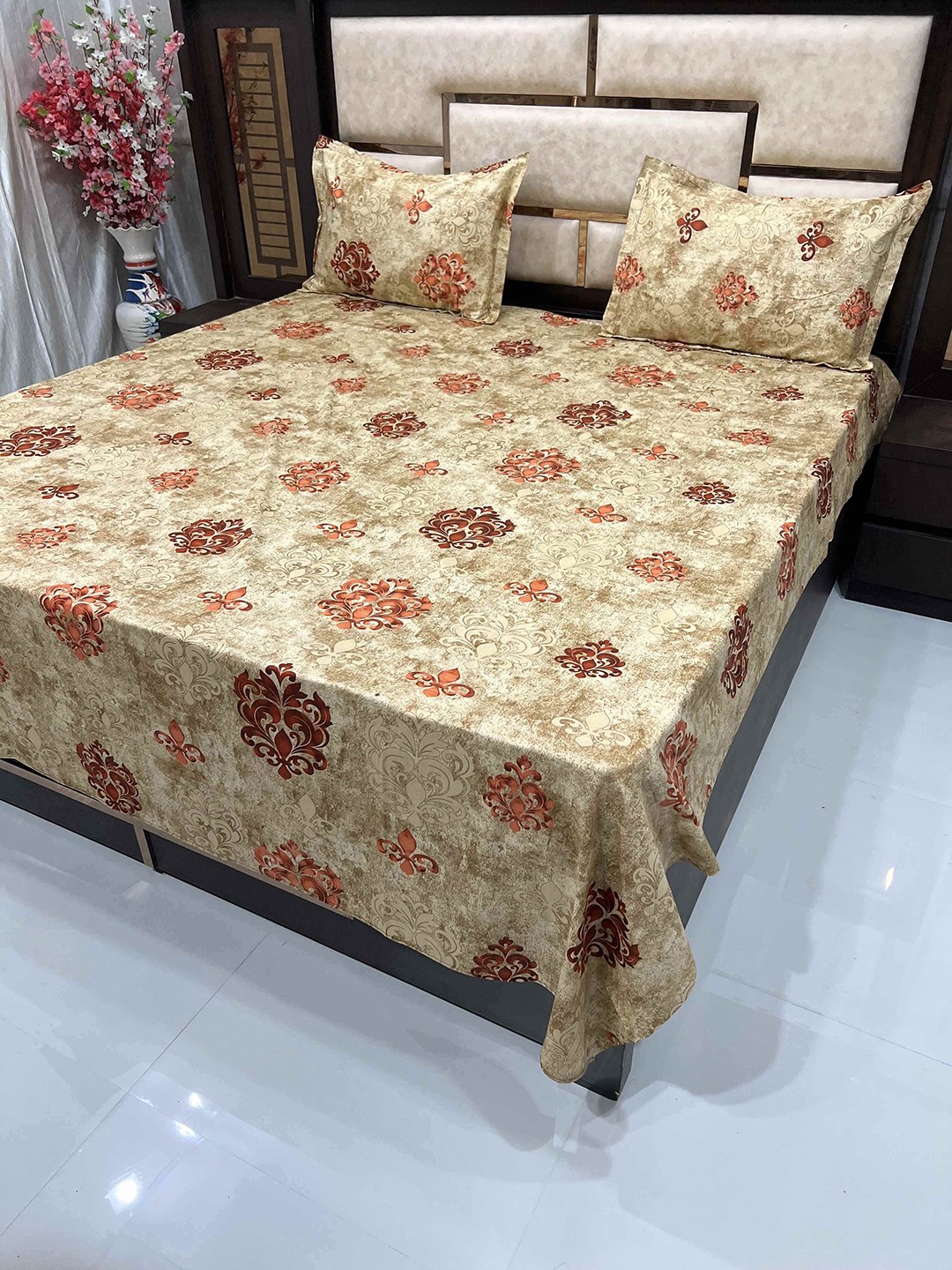 

Pure Decor Brown & Orange Ethnic Motifs 400 TC Queen Bedsheet with 2 Pillow Covers