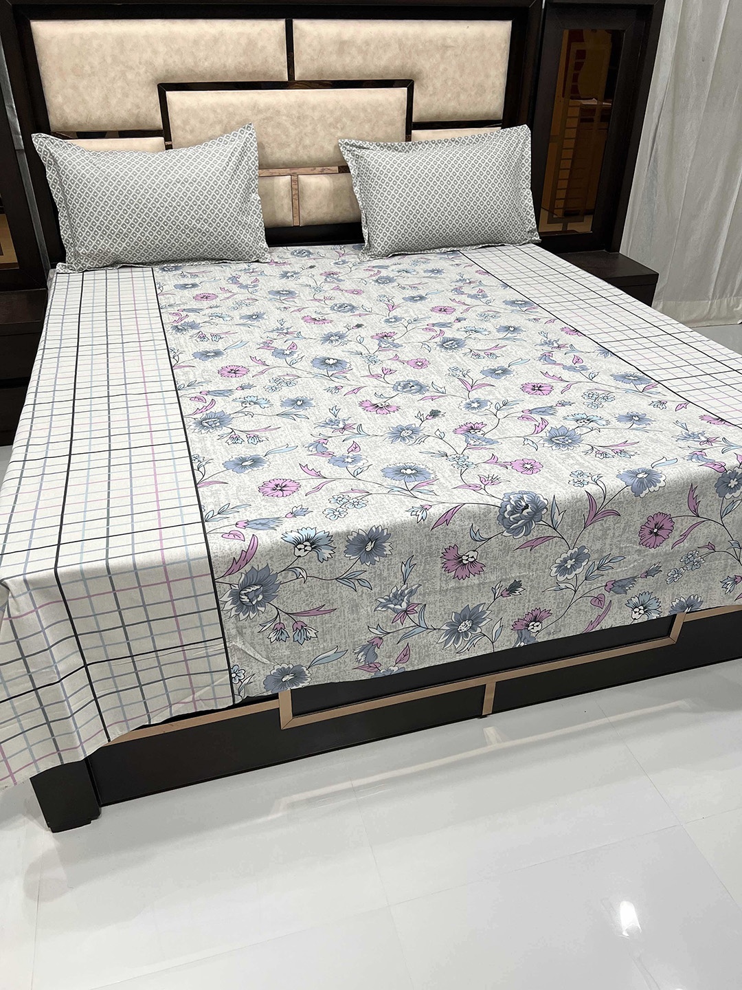 

Pure Decor Grey & Pink Floral 300 TC Queen Bedsheet with 2 Pillow Covers