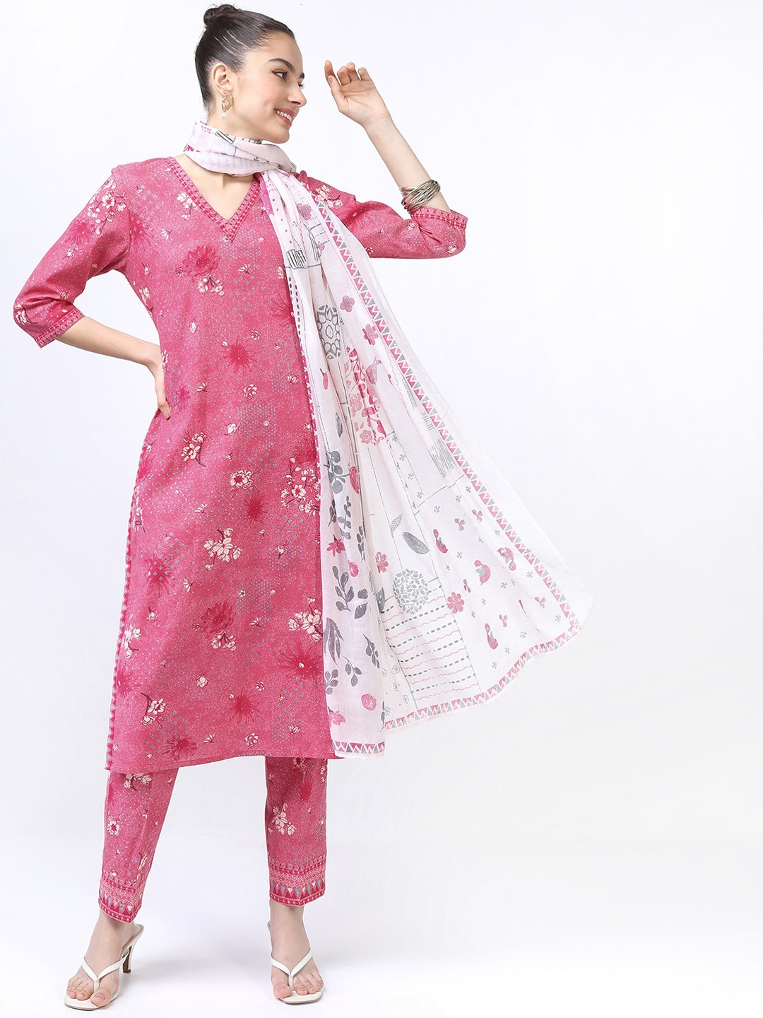 

Vishudh Women Pink Floral Printed Pure Cotton Kurta with Trousers & With Dupatta