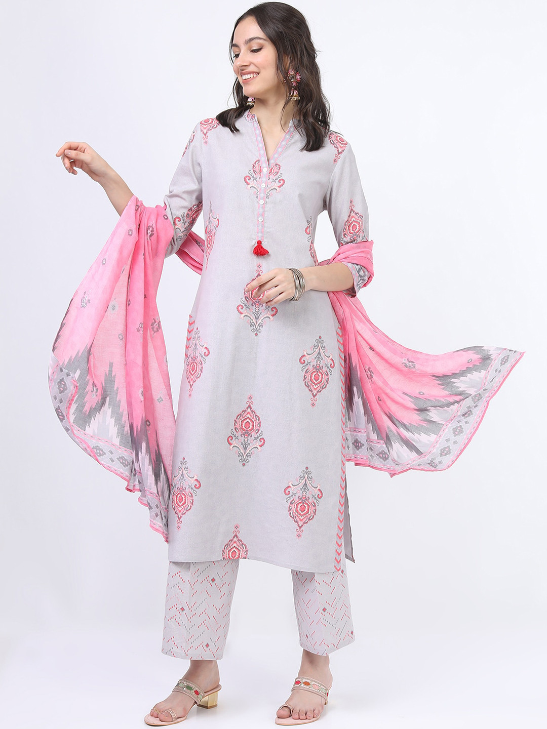 

Vishudh Women Mauve Floral Printed Kurta With Palazzo & With Dupatta