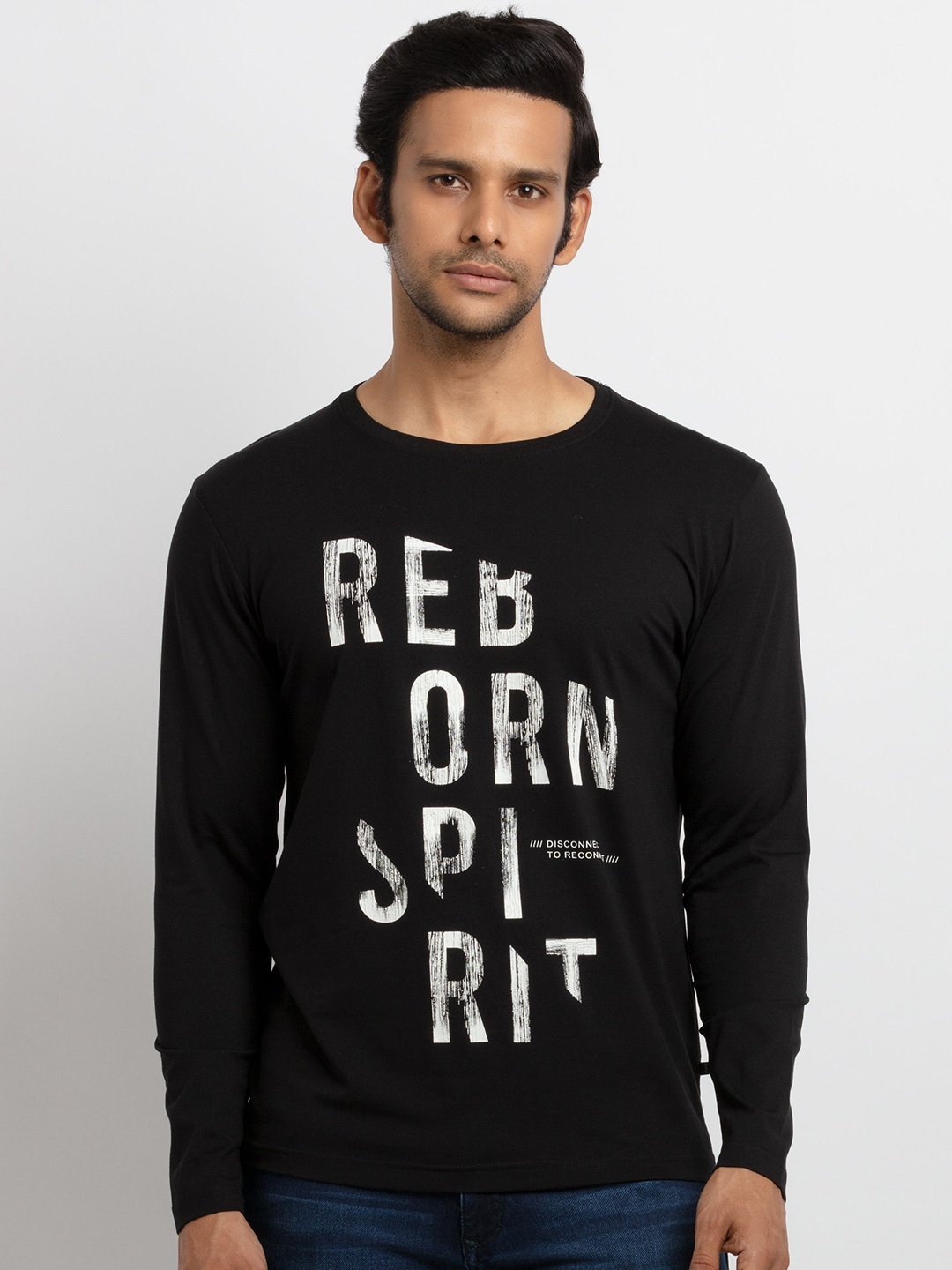 

Status Quo Men Black Typography Printed Raw Edge T-shirt