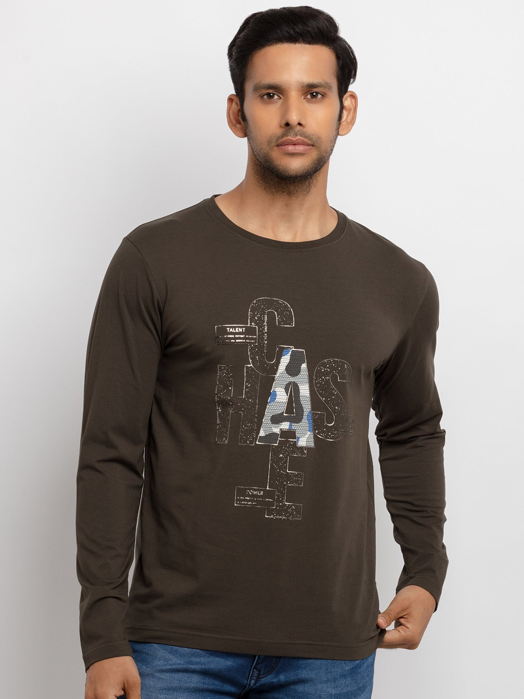 

Status Quo Men Olive Green Typography Printed Applique T-shirt