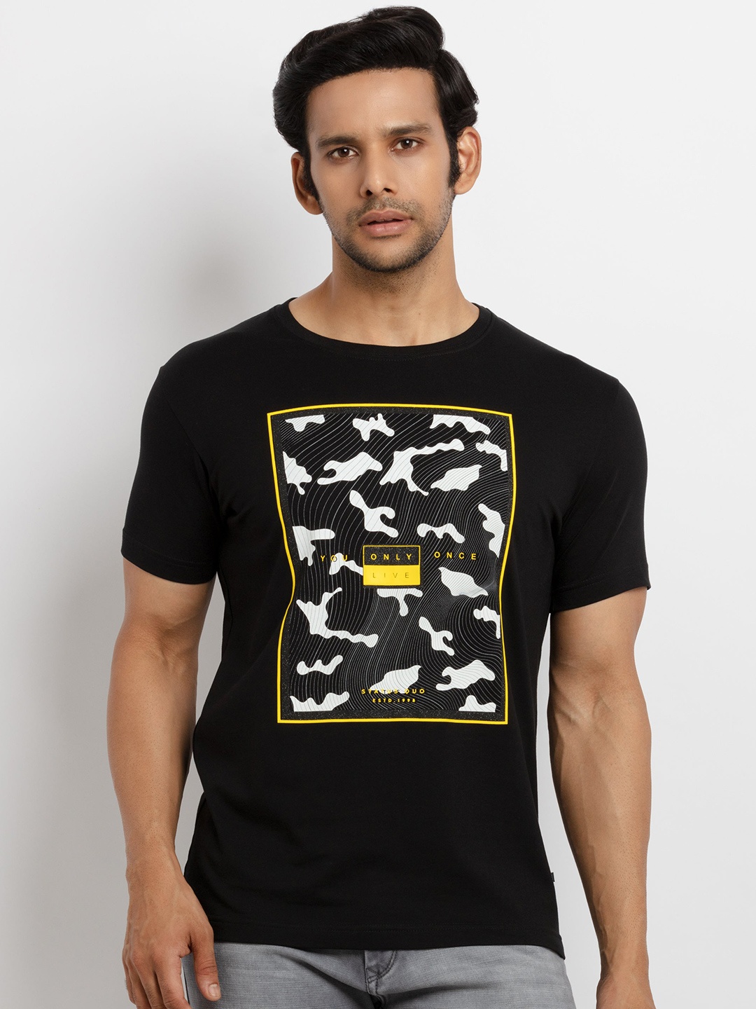 

Status Quo Men Black Printed Raw Edge T-shirt