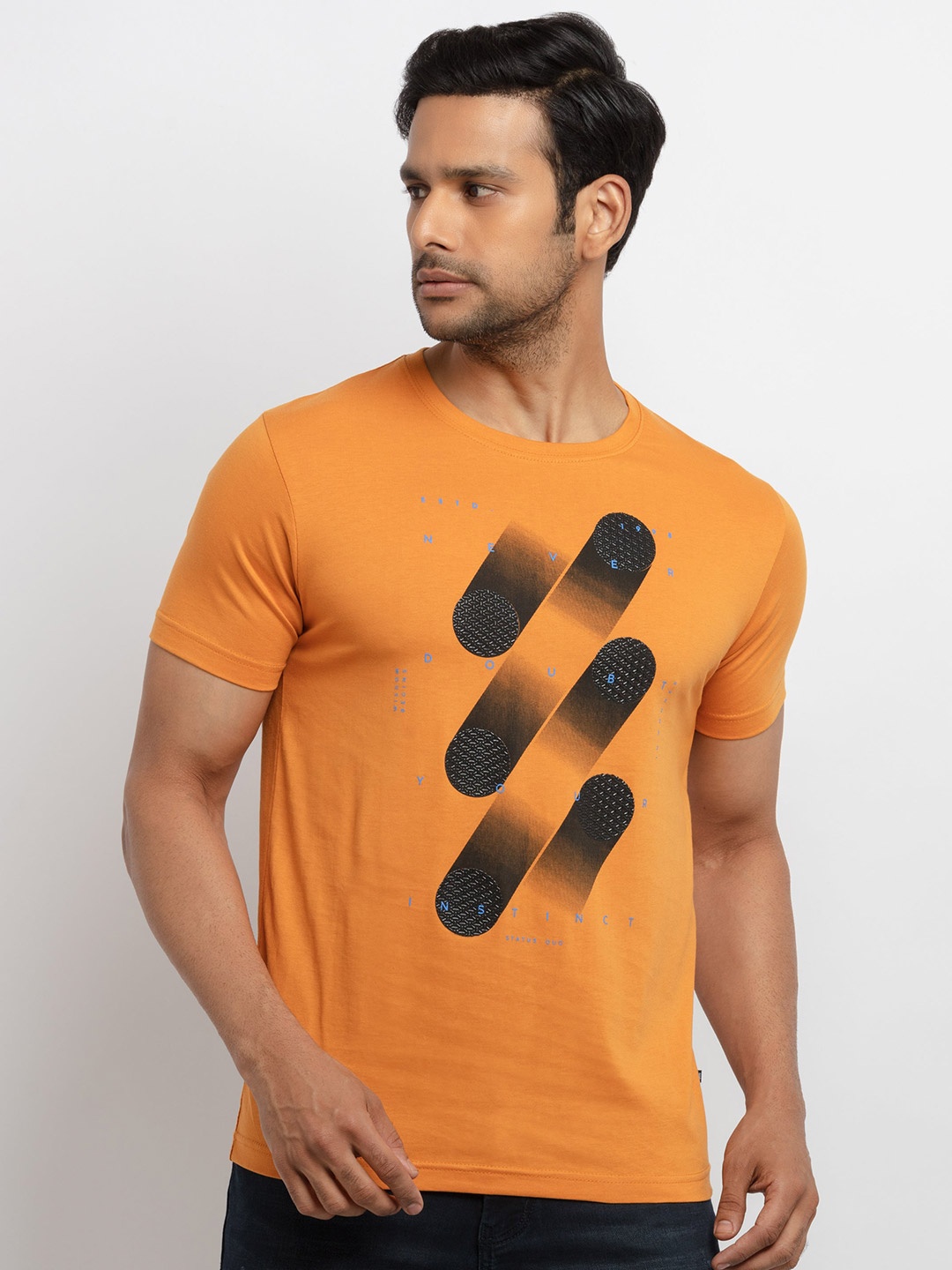 

Status Quo Men Mustard Yellow Printed Raw Edge T-shirt