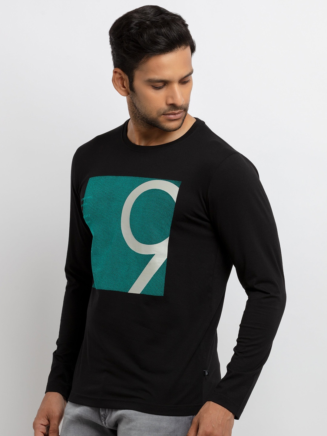 

Status Quo Men Black Printed Applique T-shirt