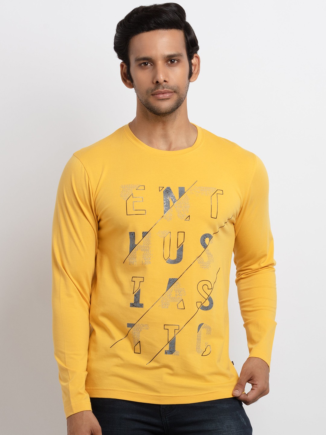 

Status Quo Men Gold-Toned Typography Printed Applique T-shirt