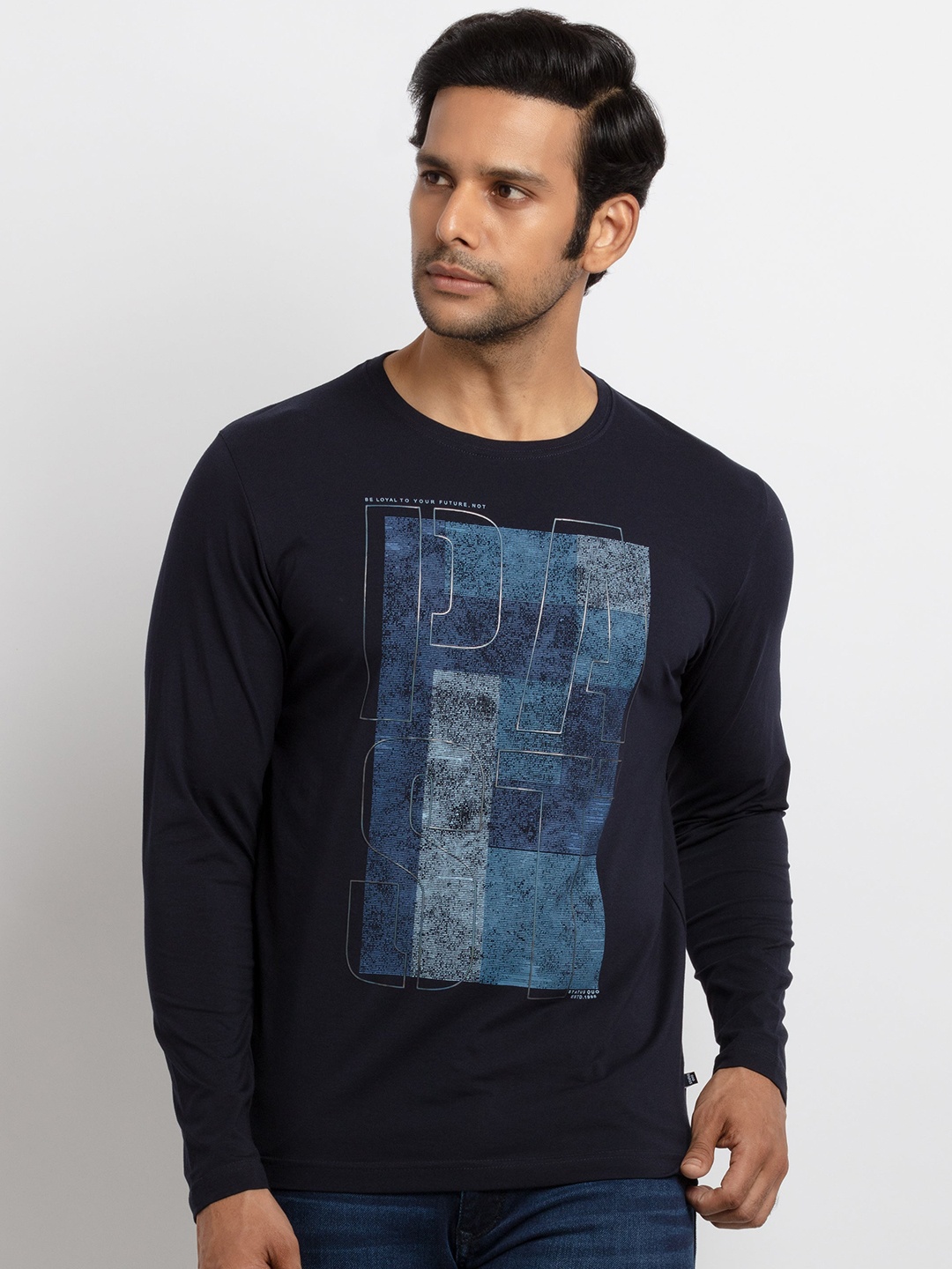 Status Quo Men White Typography Printed Raw Edge T-shirt