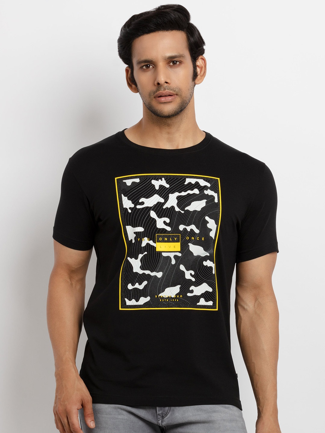 

Status Quo Men Black Printed Raw Edge T-shirt