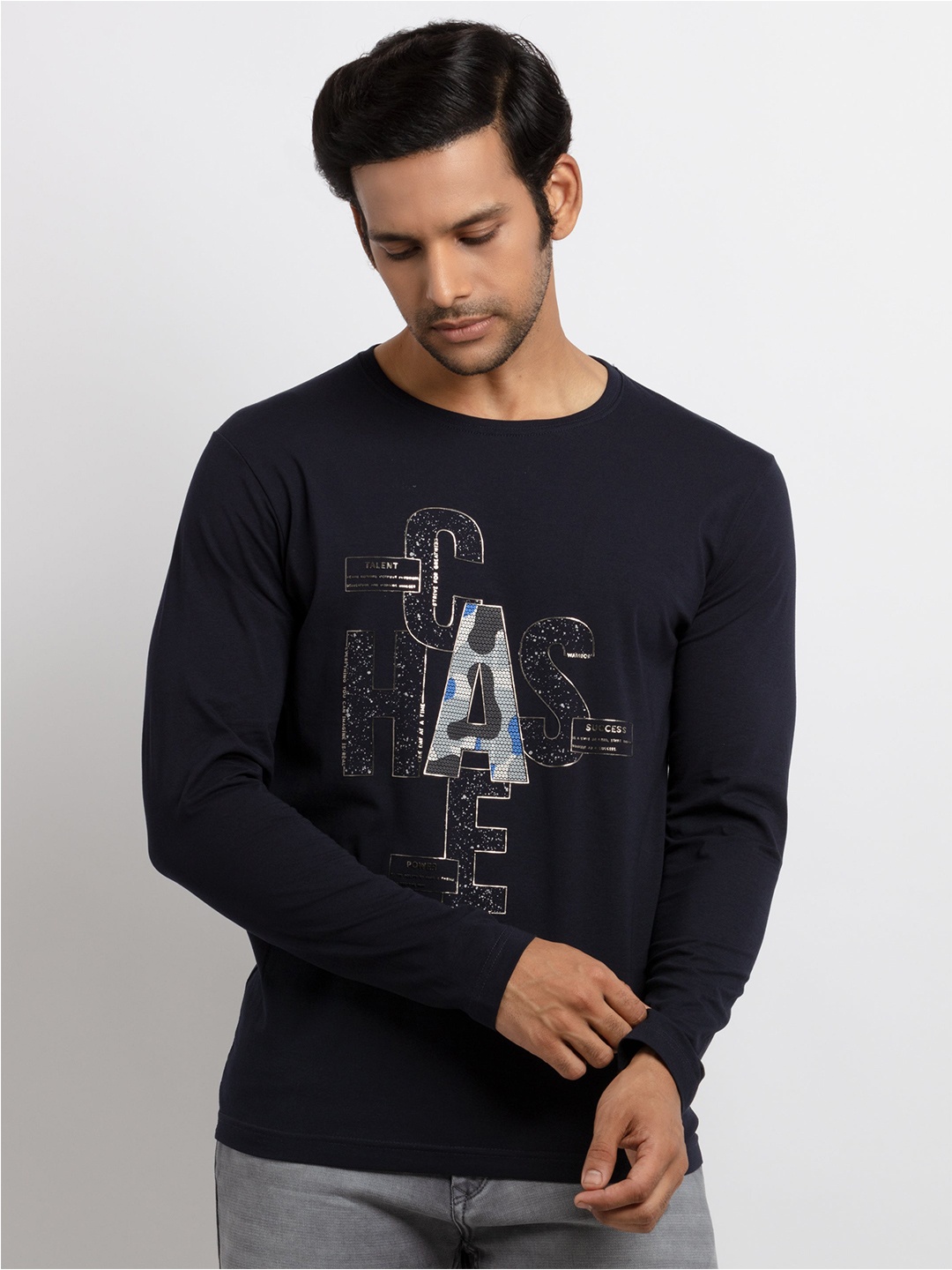 

Status Quo Men Navy Blue Typography Printed Applique T-shirt