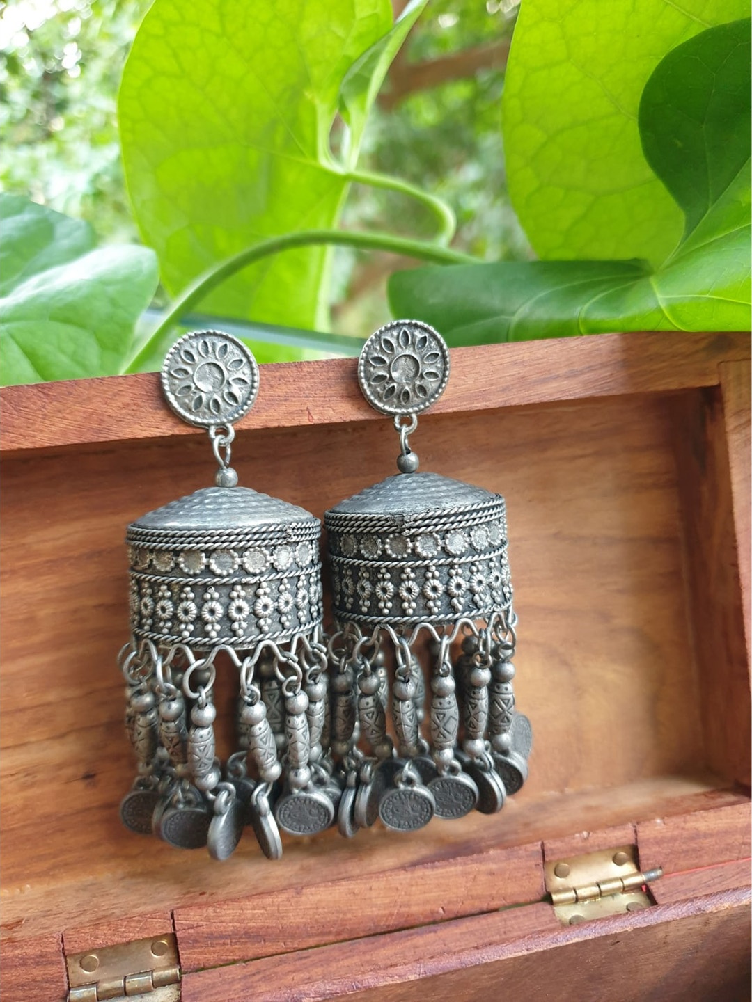 

FIROZA Silver-Toned Dome Shaped Jhumkas Earrings