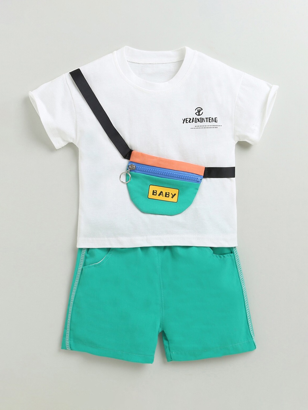 

Hopscotch Unisex Kids Green & White Embellished T-shirt with Shorts