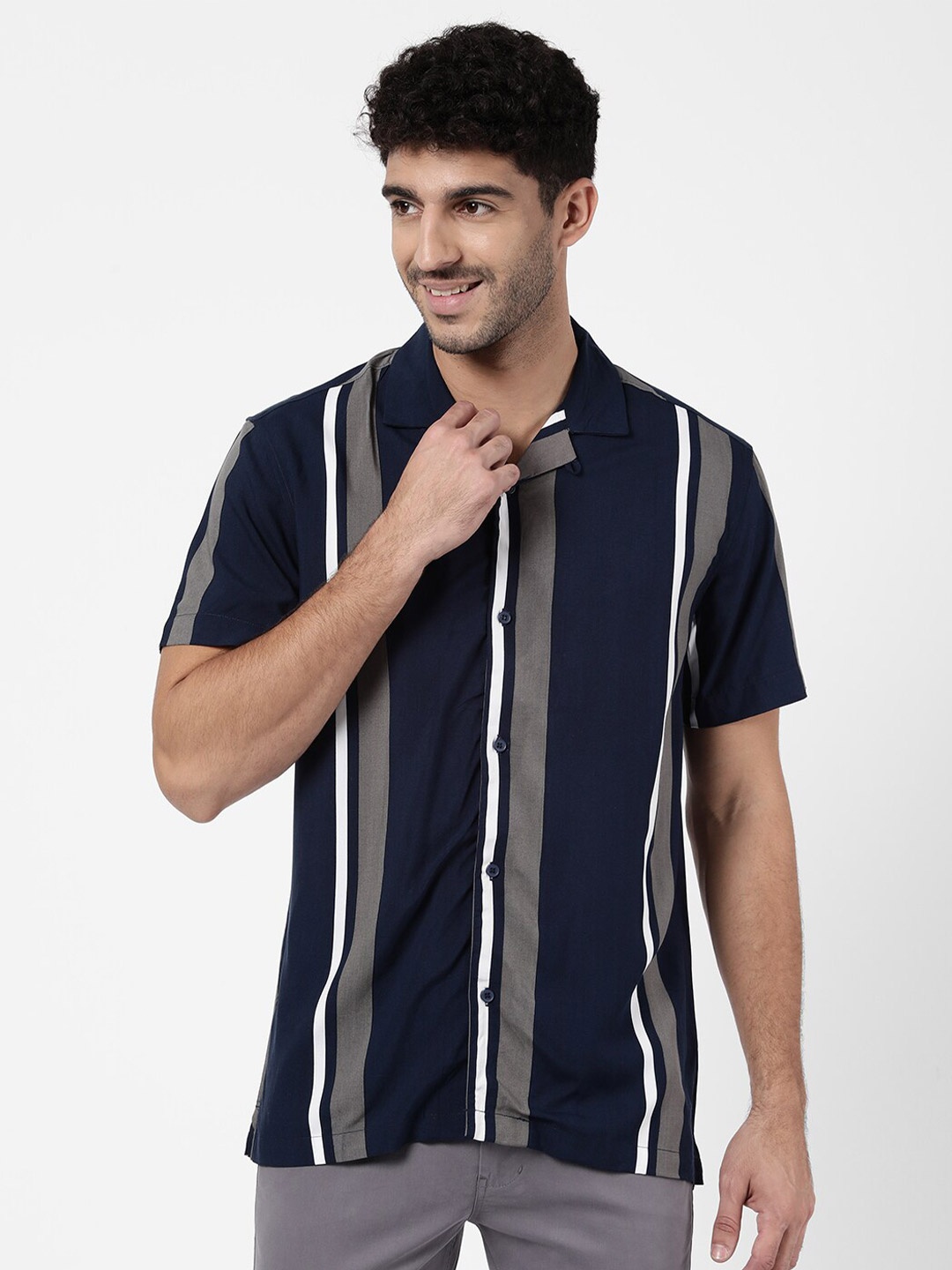 

R&B Men Black Classic Striped Casual Shirt