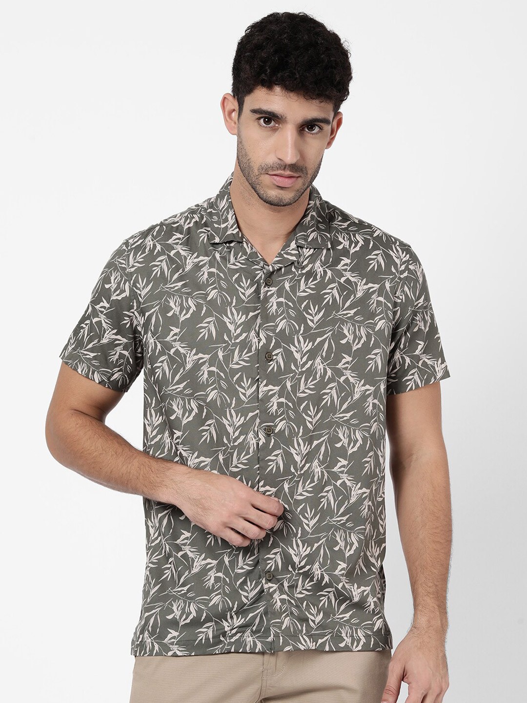 

R&B Men Olive Green Classic Floral Printed Casual Shirt