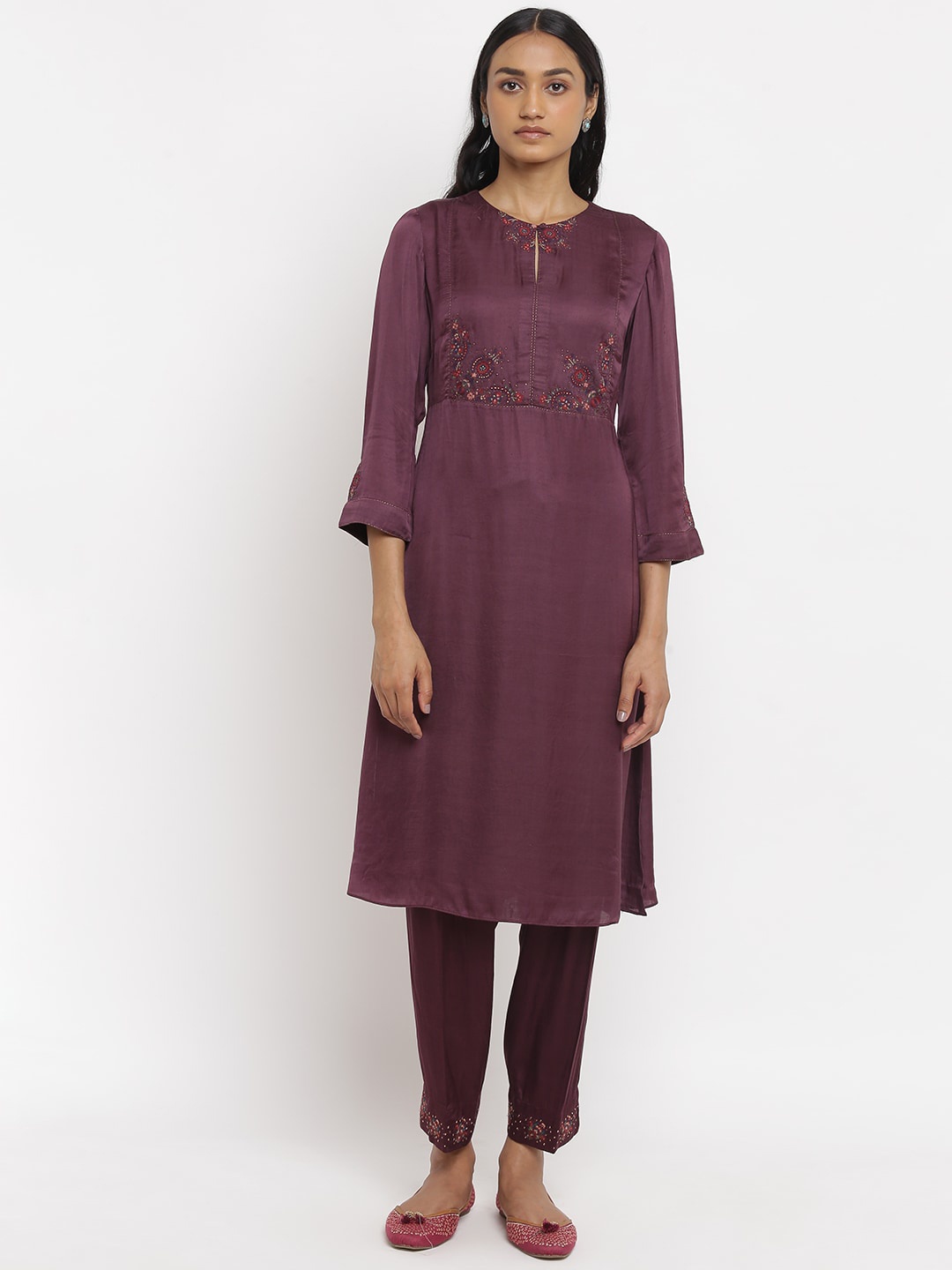 

W The Folksong Collection Women Purple Keyhole Neck Thread Work Asymmetric Kurta