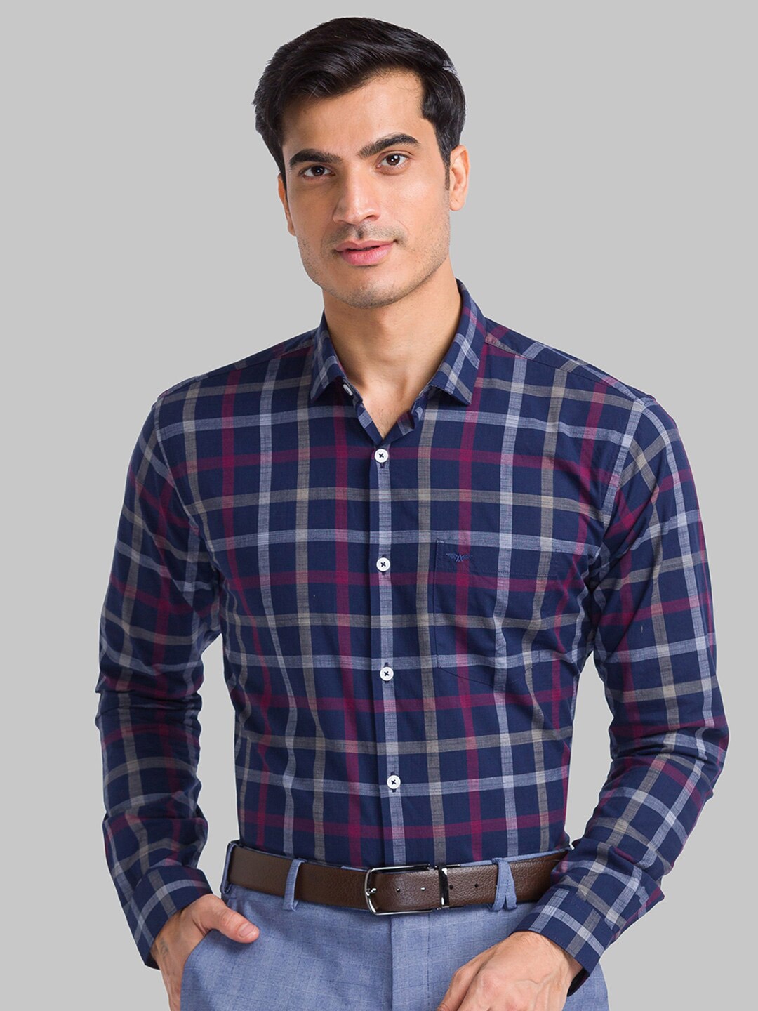 

Park Avenue Men Blue Slim Fit Tartan Checks Checked Casual Shirt