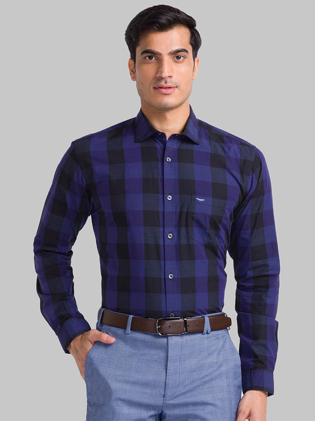 

Park Avenue Men Black Slim Fit Buffalo Checks Checked Casual Shirt