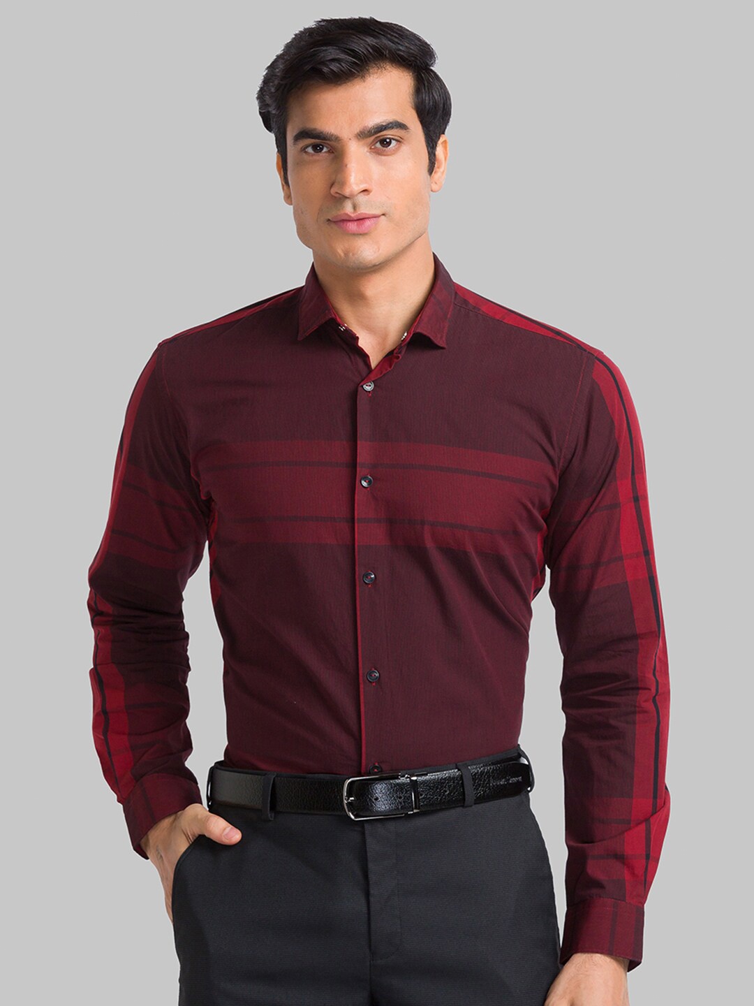 

Park Avenue Men Red Slim Fit Horizontal Stripes Striped Casual Shirt
