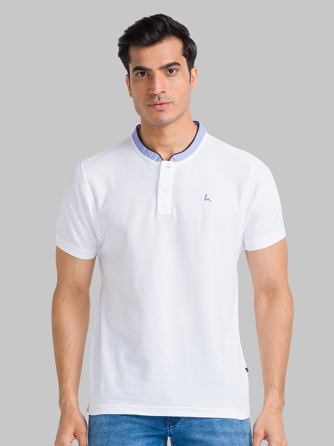 

Parx Men White Mandarin Collar Extended Sleeves T-shirt