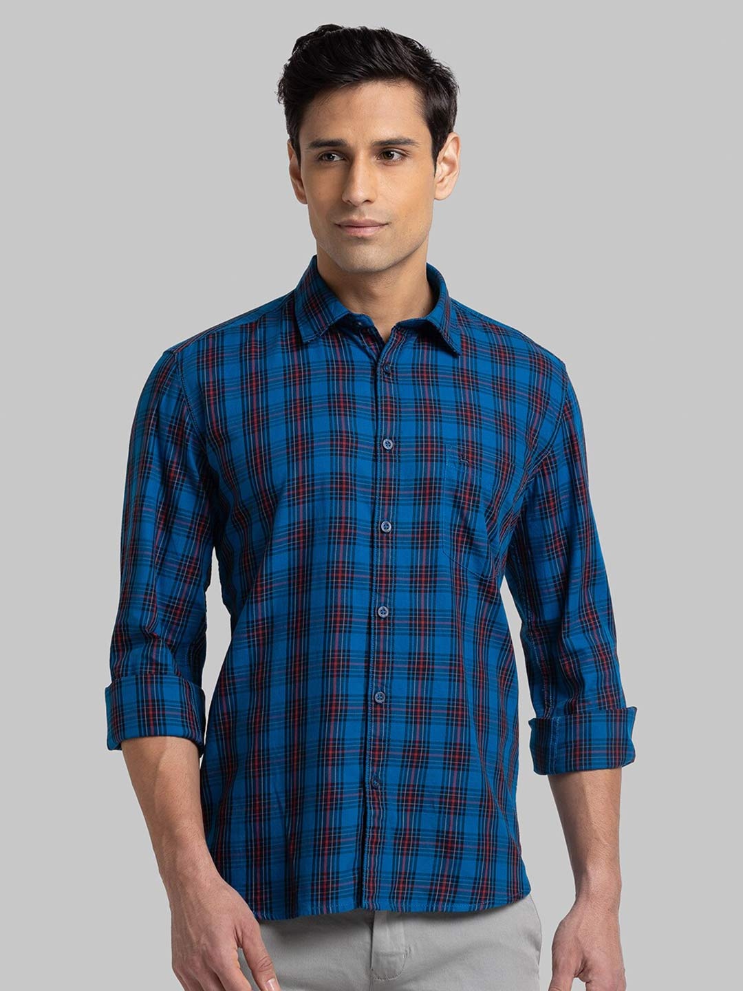 

Parx Men Blue Slim Fit Checked Casual Shirt