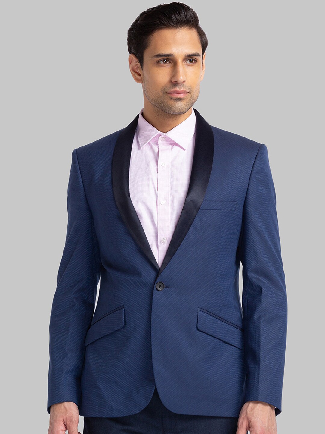 

Raymond Men Blue Solid Single-Breasted Two-Piece Formal Suit