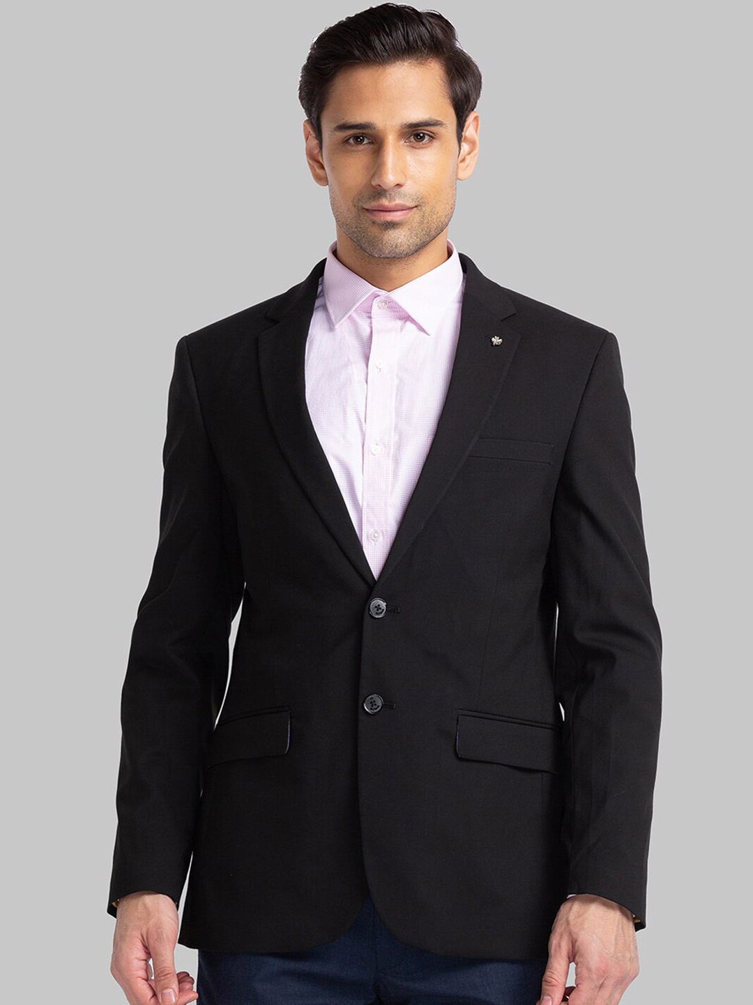 

Raymond Men Black Solid Single-Breasted Blazers