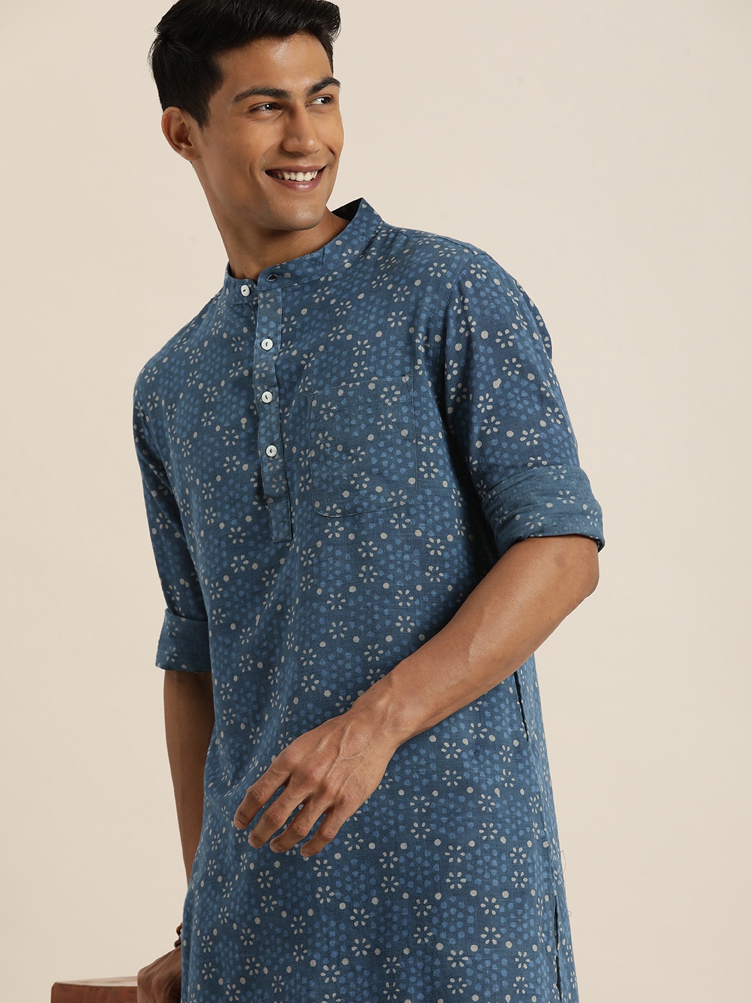 

Taavi Men Indigo Floral Printed Pure Cotton Kurta with Trousers, Blue
