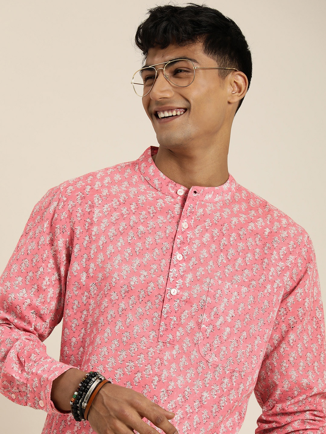 

Taavi Floral Printed Pure Cotton Sanganeri Kurta with Trousers, Pink