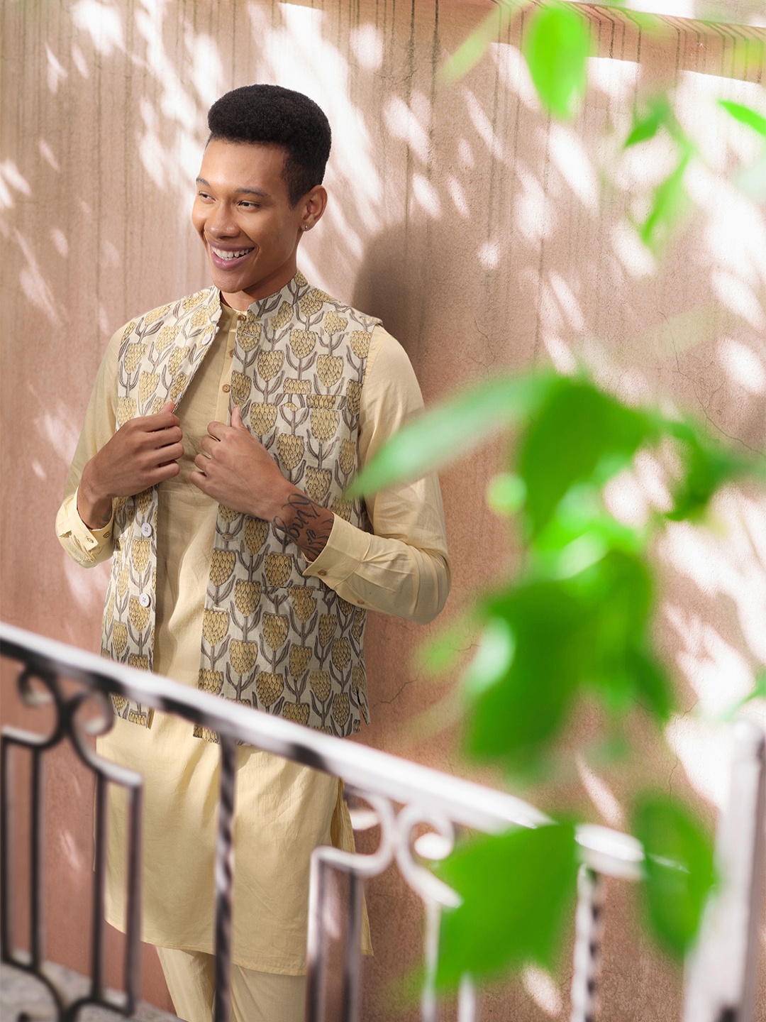 

Taavi Men Bagru Pure Cotton Printed Kurta with Trousers & Nehru Jacket, Beige