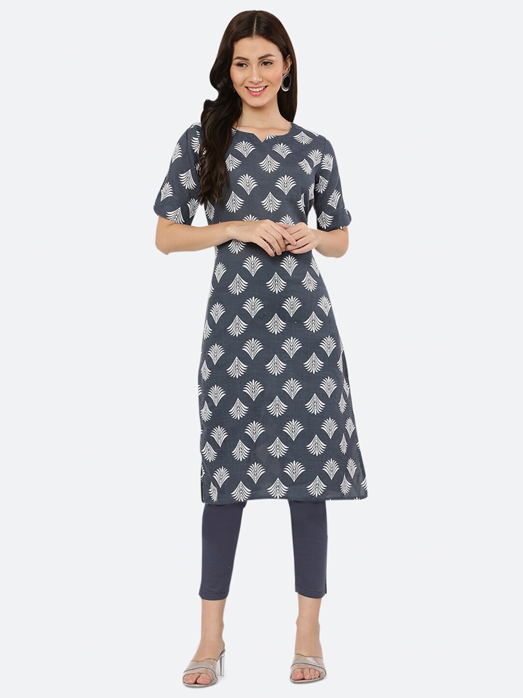 

KETAKI FASHION Women Grey & White Ethnic Motifs Printed Kurta