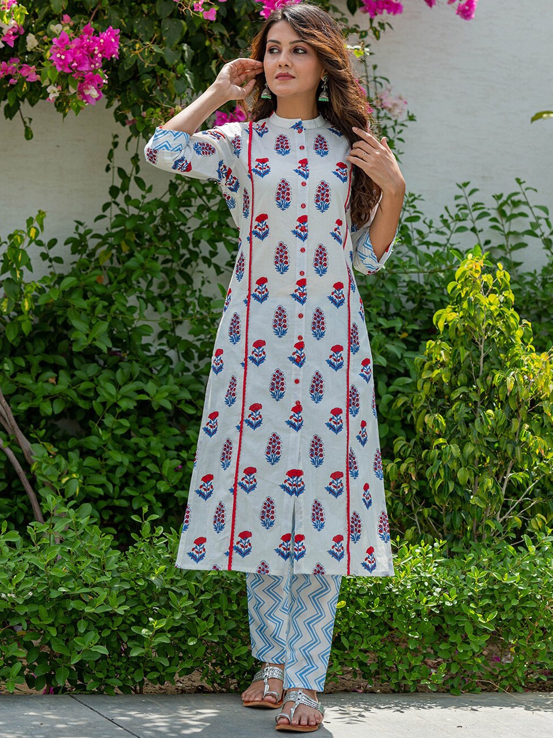 

CRAFTED FOR YOU Women White Floral Printed Pure Cotton Kurti with Trousers & With Dupatta