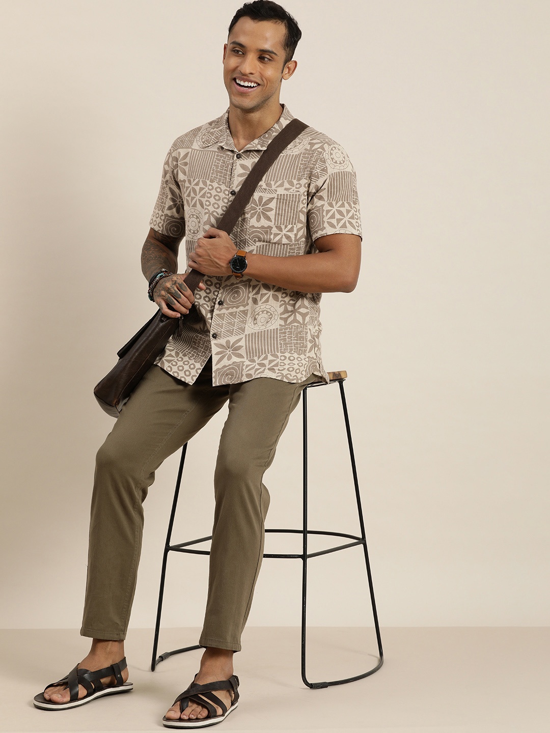 

Taavi Men Khaki & Off-White Bagru Pure Cotton Casual Shirt With Pocket Detail